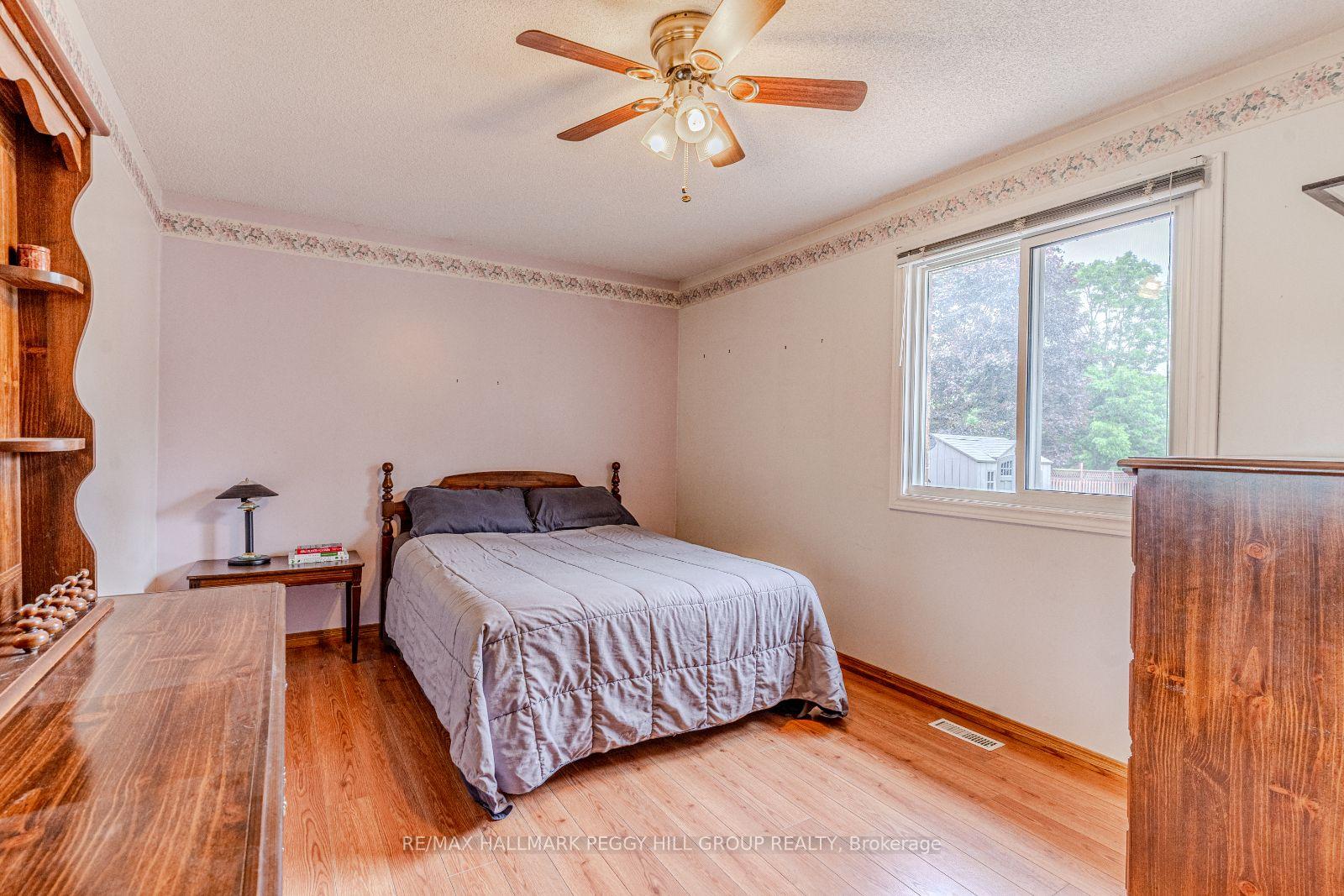 Photo 3 of 2121 Gordon Street, Innisfil, Stroud — HOMEH