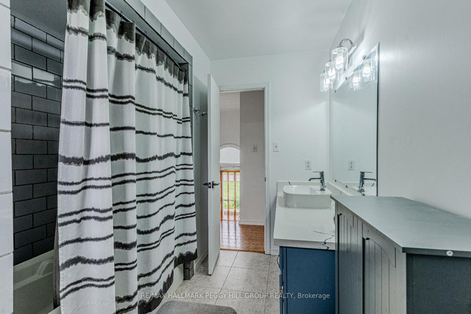 Photo 10 of 2121 Gordon Street, Innisfil, Stroud — HOMEH