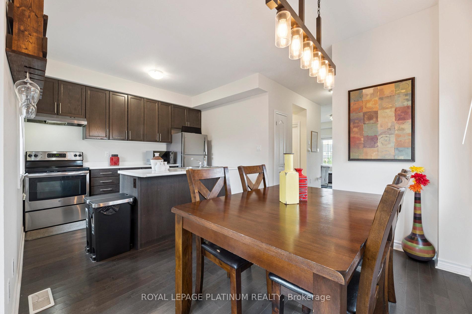 Photo 21 of 98 Ferris Square, Clarington, Courtice — HOMEH