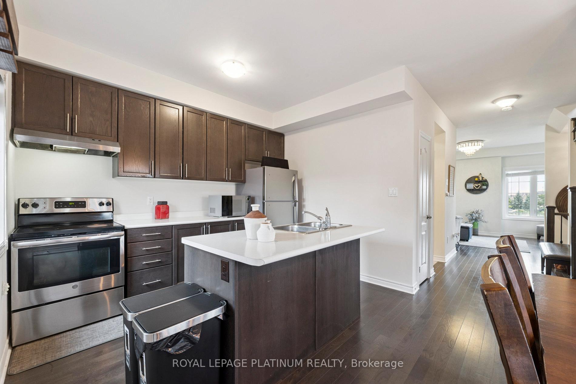 Photo 23 of 98 Ferris Square, Clarington, Courtice — HOMEH