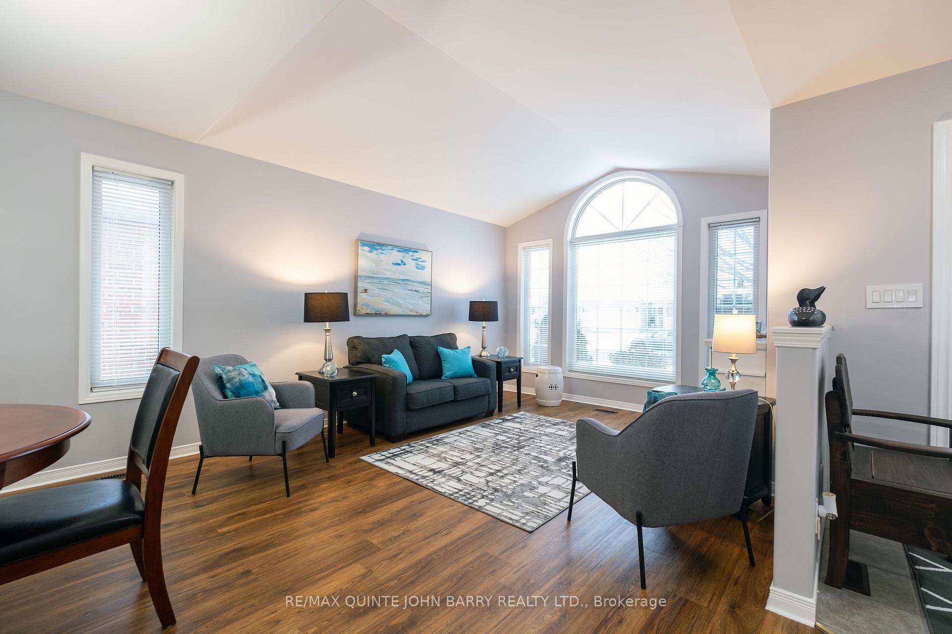 Photo 4 of 57 Hemlock Crescent, Belleville, Belleville Ward — HOMEH