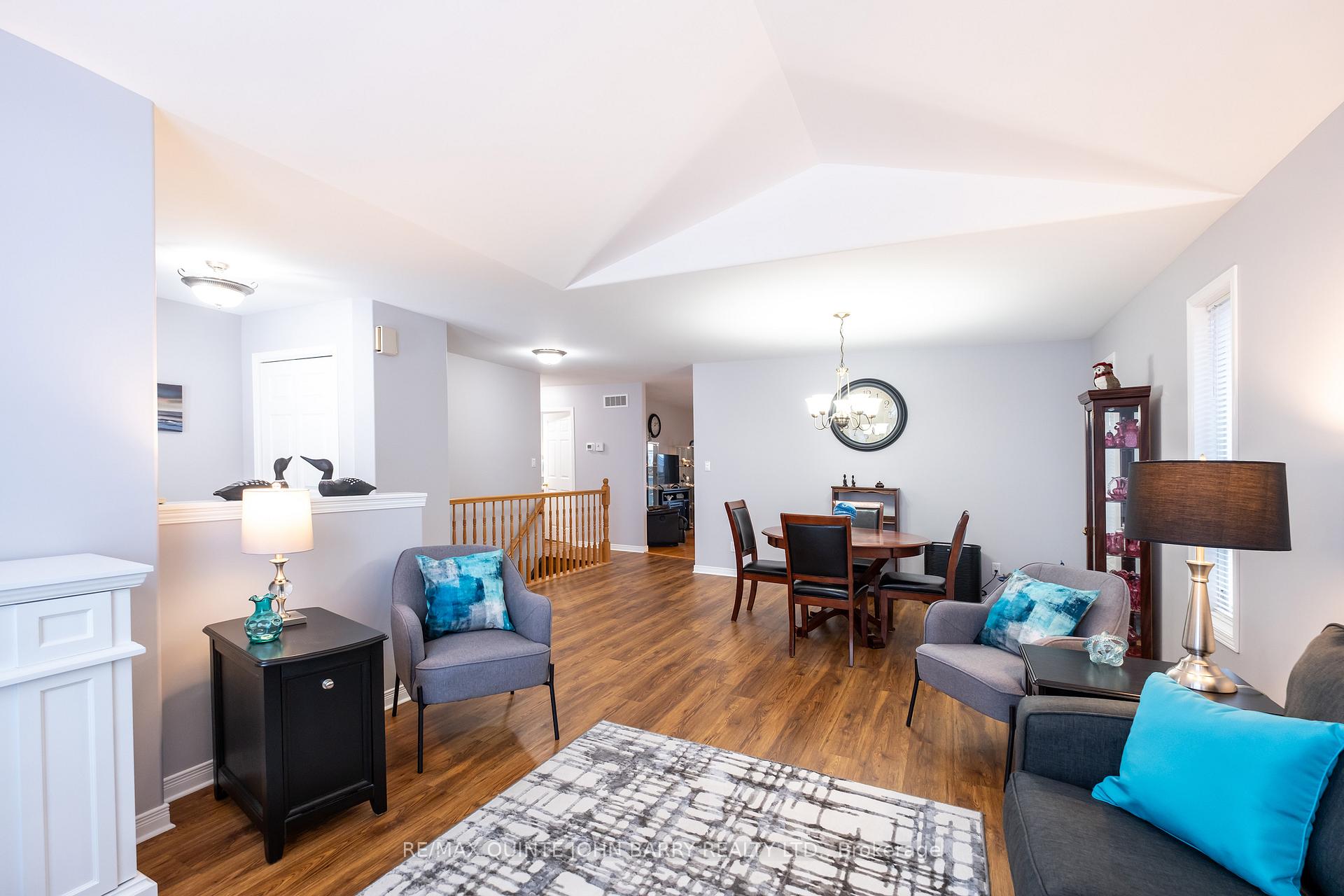 Photo 6 of 57 Hemlock Crescent, Belleville, Belleville Ward — HOMEH