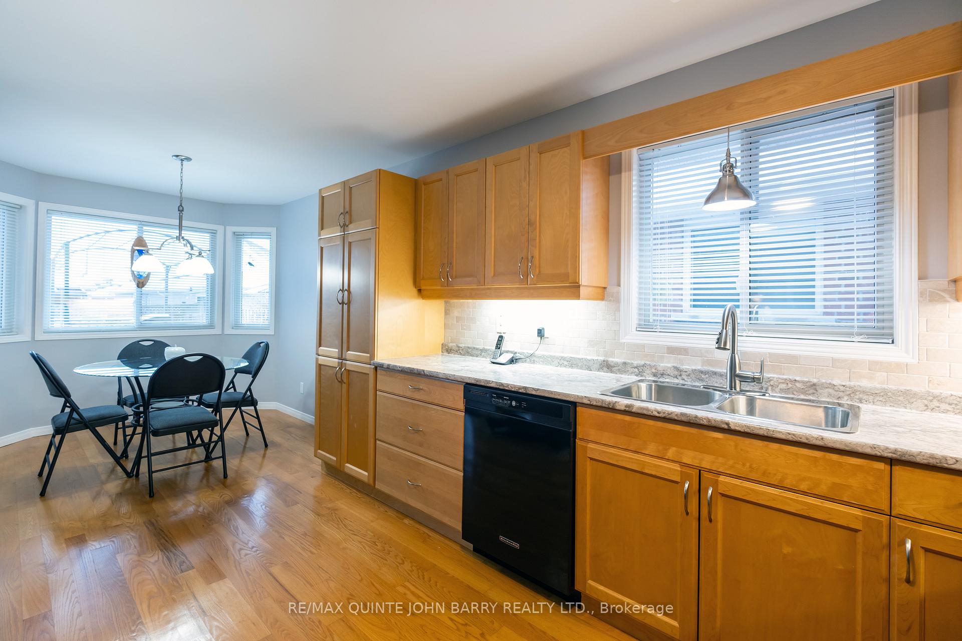 Photo 13 of 57 Hemlock Crescent, Belleville, Belleville Ward — HOMEH