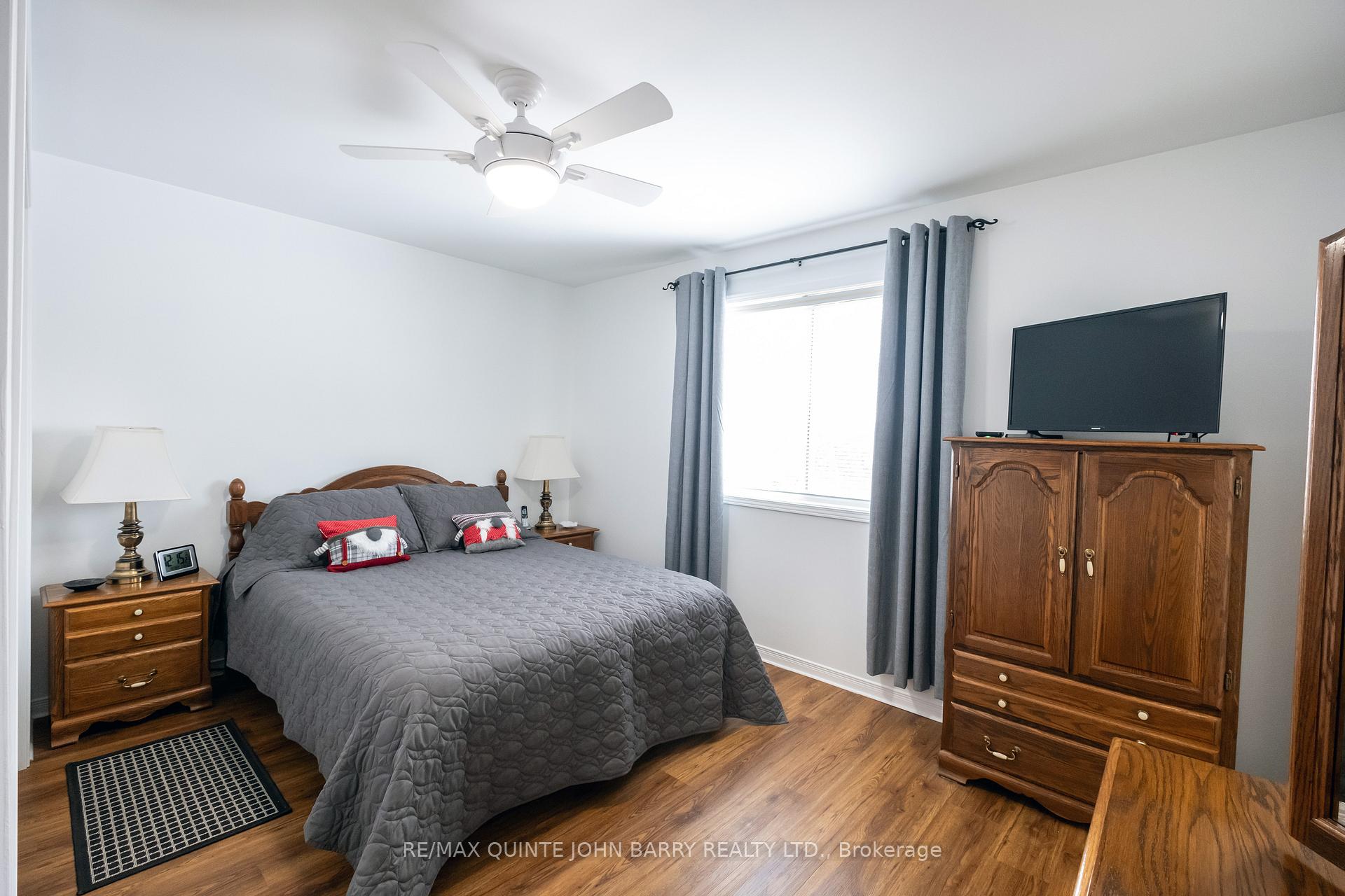 Photo 15 of 57 Hemlock Crescent, Belleville, Belleville Ward — HOMEH