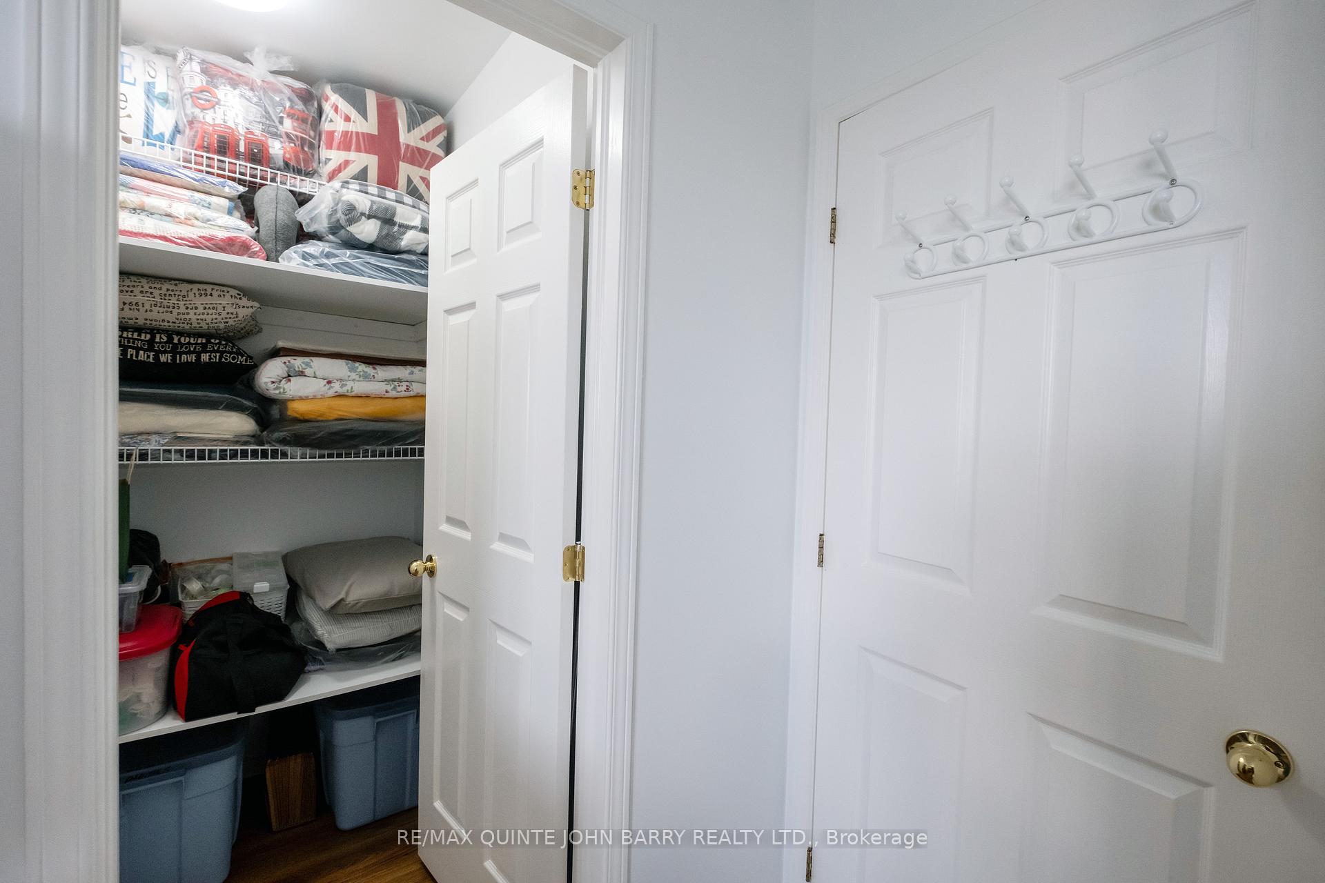 Photo 17 of 57 Hemlock Crescent, Belleville, Belleville Ward — HOMEH
