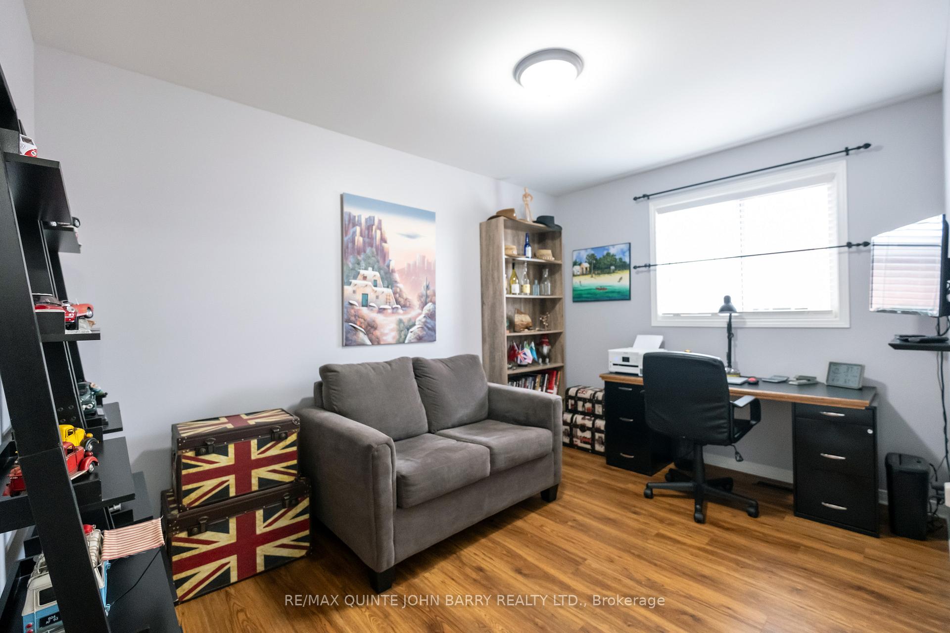 Photo 21 of 57 Hemlock Crescent, Belleville, Belleville Ward — HOMEH