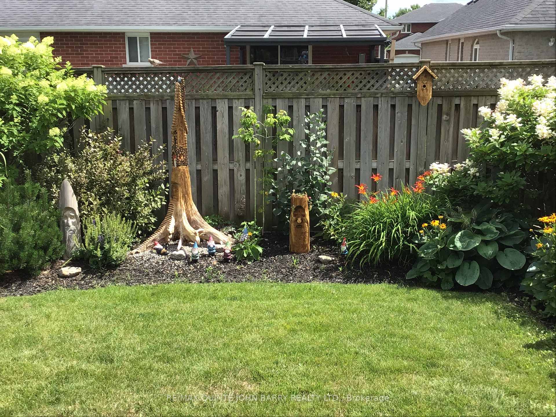 Photo 36 of 57 Hemlock Crescent, Belleville, Belleville Ward — HOMEH