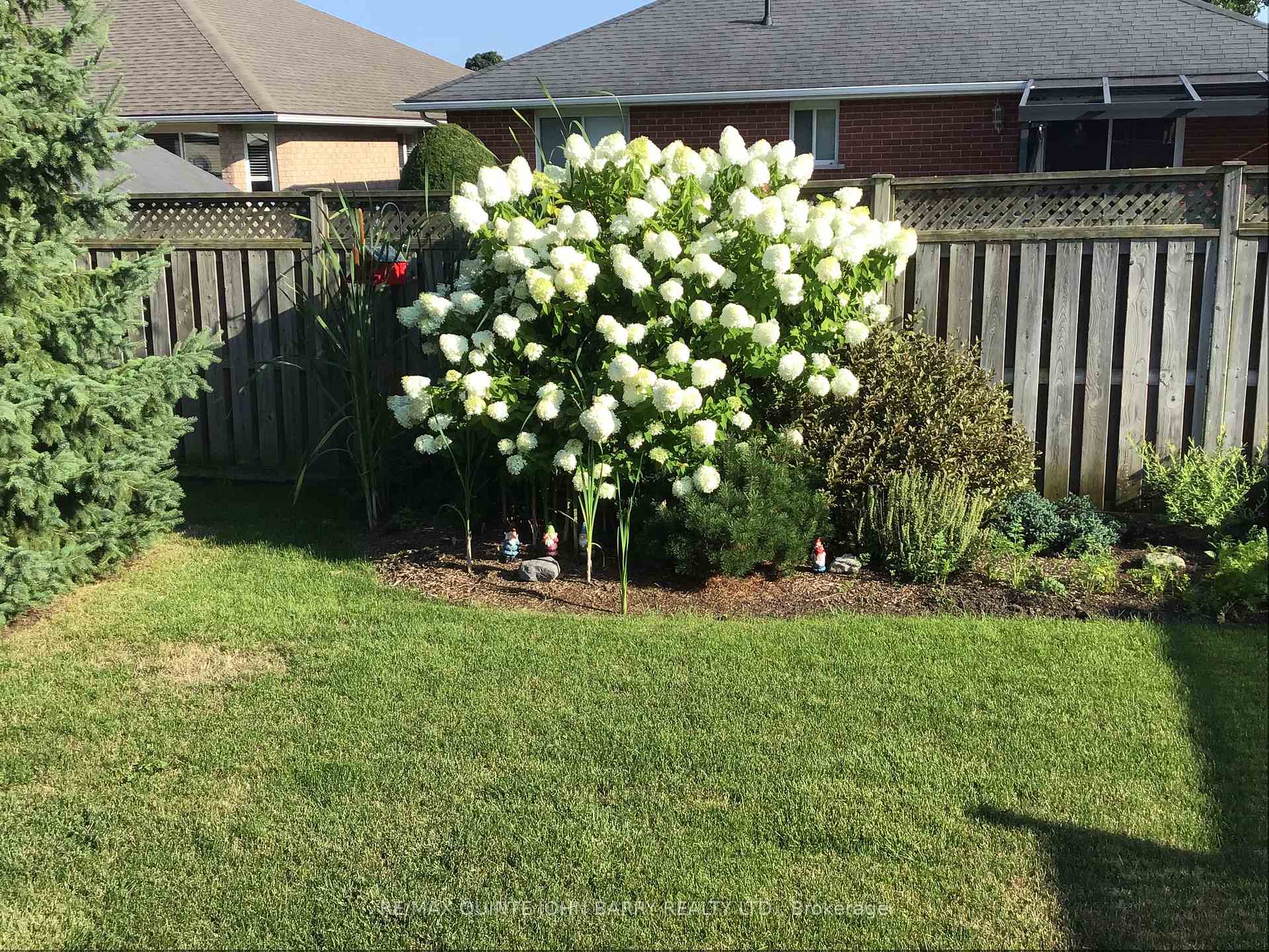 Photo 38 of 57 Hemlock Crescent, Belleville, Belleville Ward — HOMEH
