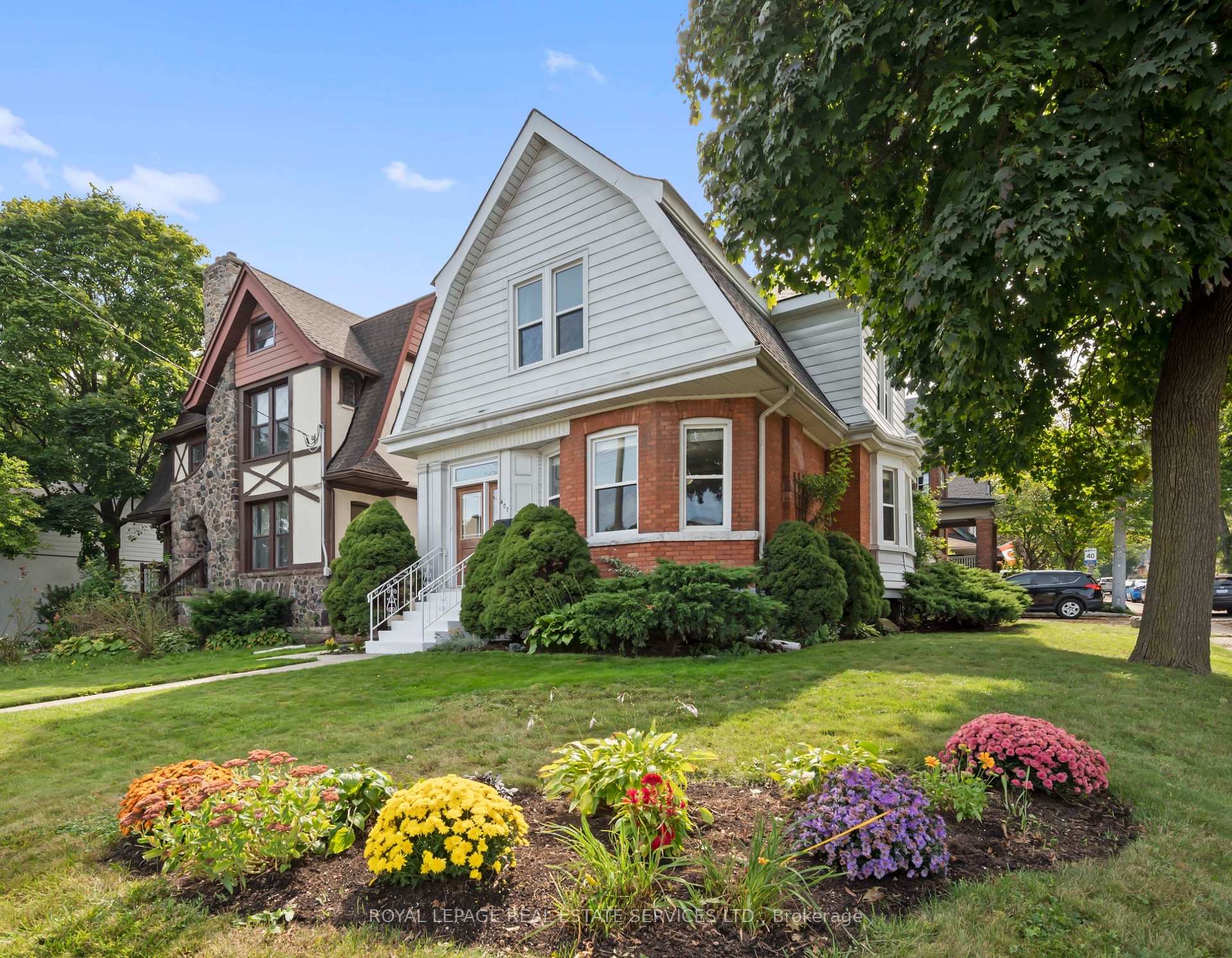 Front of 407 Aberdeen Avenue