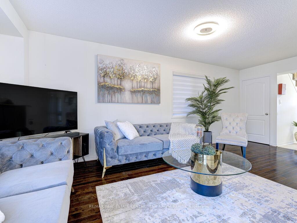 Photo 7 of 26 Lightcatcher Circle, Brampton, Bram East — HOMEH