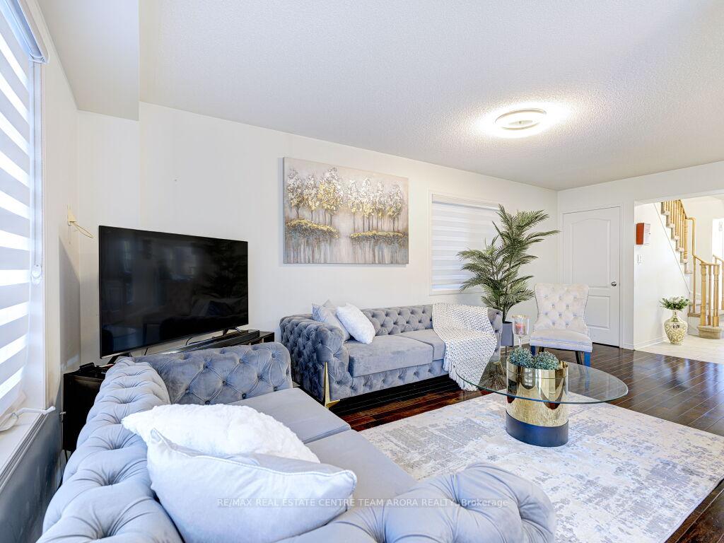 Photo 8 of 26 Lightcatcher Circle, Brampton, Bram East — HOMEH