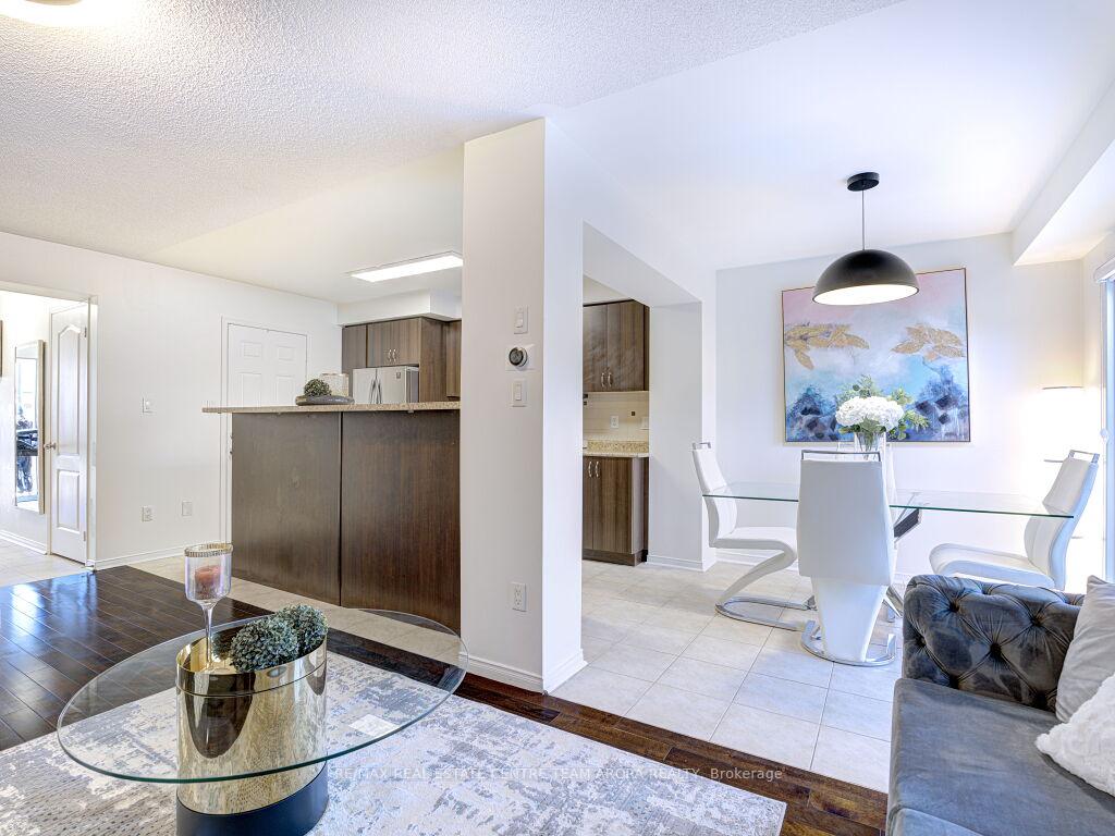 Photo 9 of 26 Lightcatcher Circle, Brampton, Bram East — HOMEH