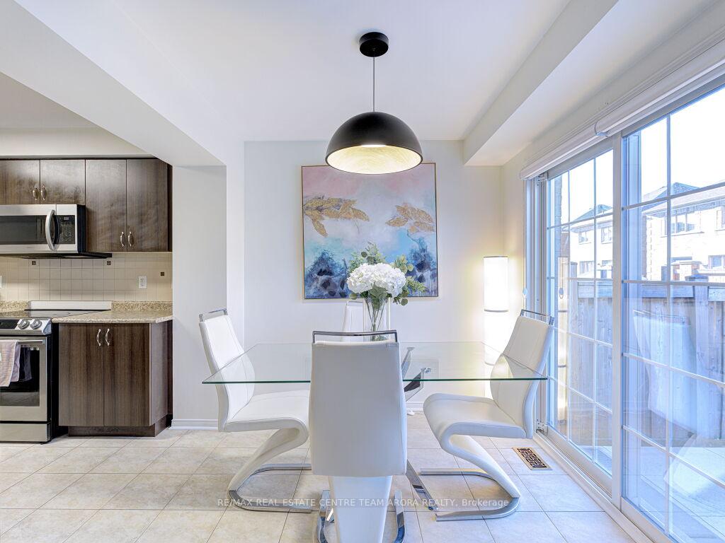 Photo 11 of 26 Lightcatcher Circle, Brampton, Bram East — HOMEH