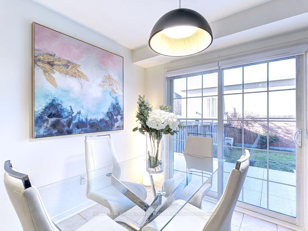Photo 10 of 26 Lightcatcher Circle, Brampton, Bram East — HOMEH
