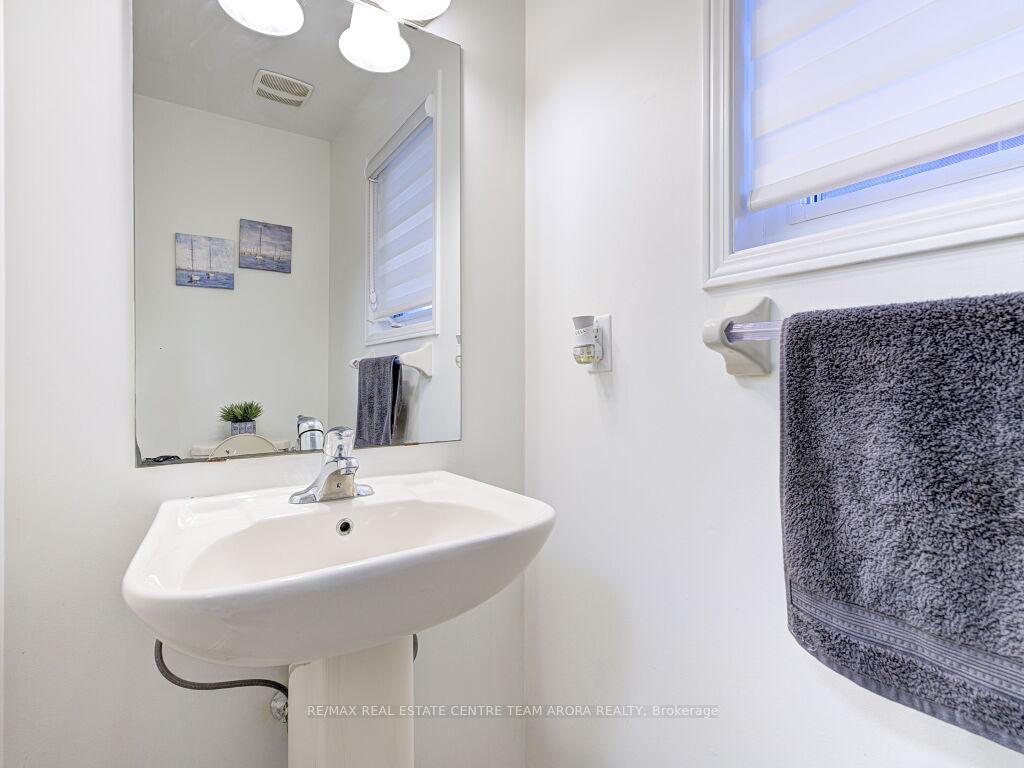 Photo 17 of 26 Lightcatcher Circle, Brampton, Bram East — HOMEH