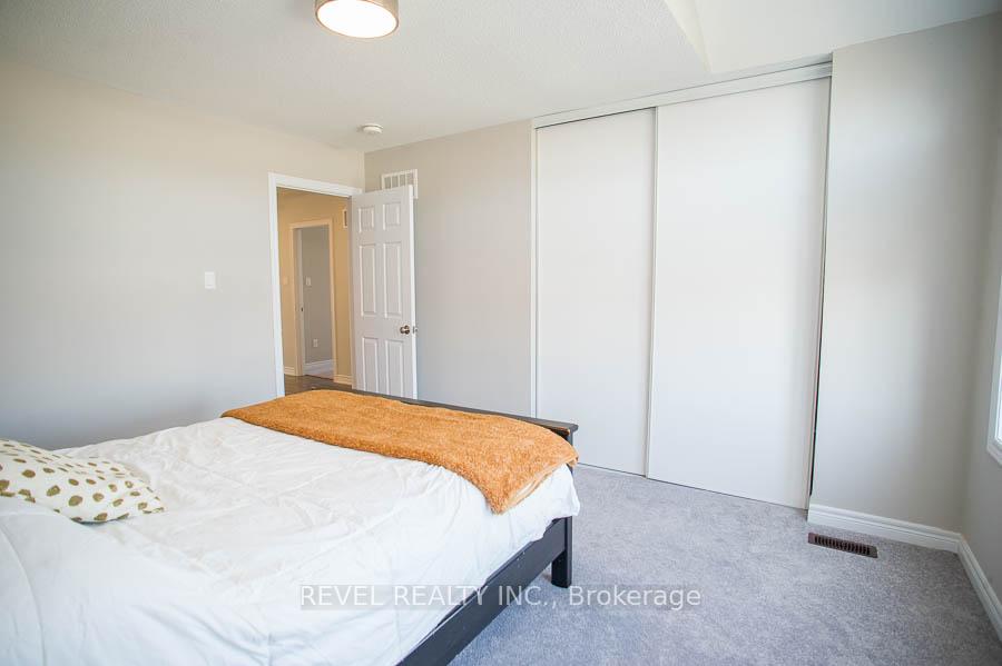 Photo 15 of 2 Attlebery Crescent, Brant, Paris — HOMEH