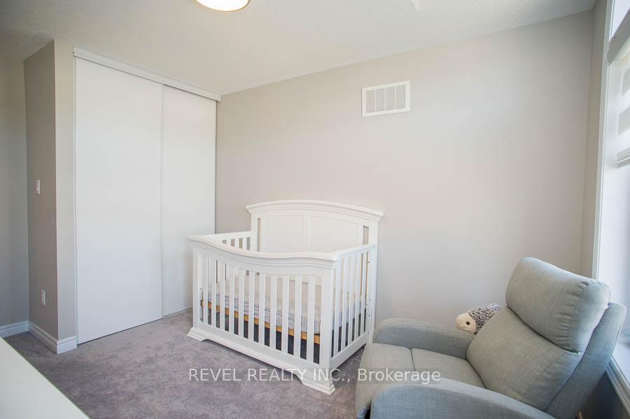 Photo 21 of 2 Attlebery Crescent, Brant, Paris — HOMEH