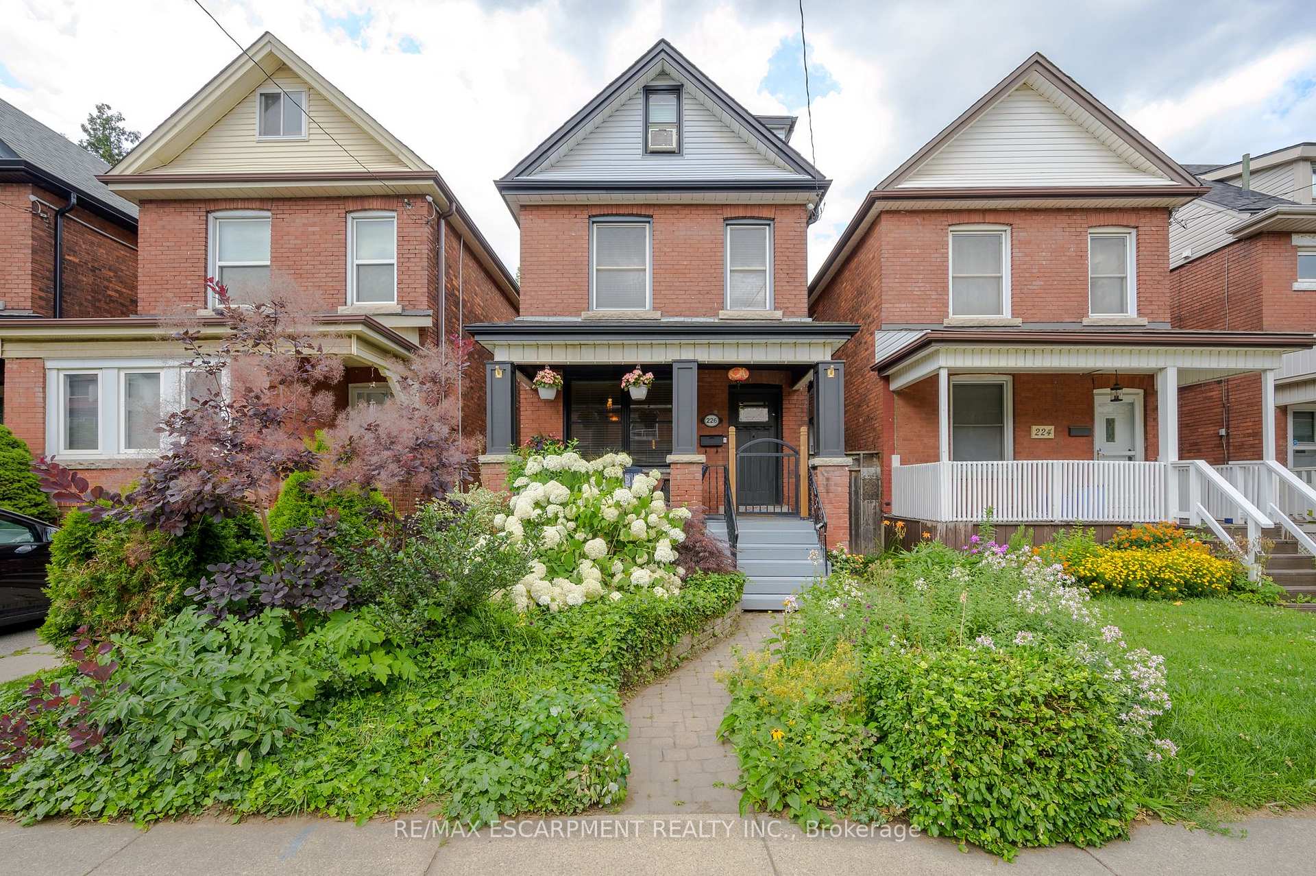 Front of 226 Balsam Avenue S