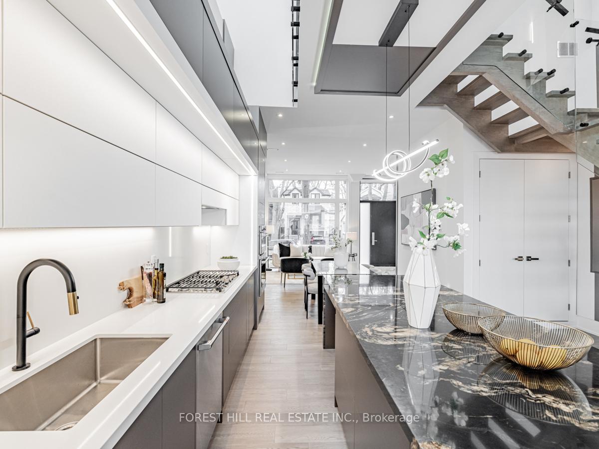 Photo 17 of 19 Devon Road, Toronto, East End-Danforth — HOMEH