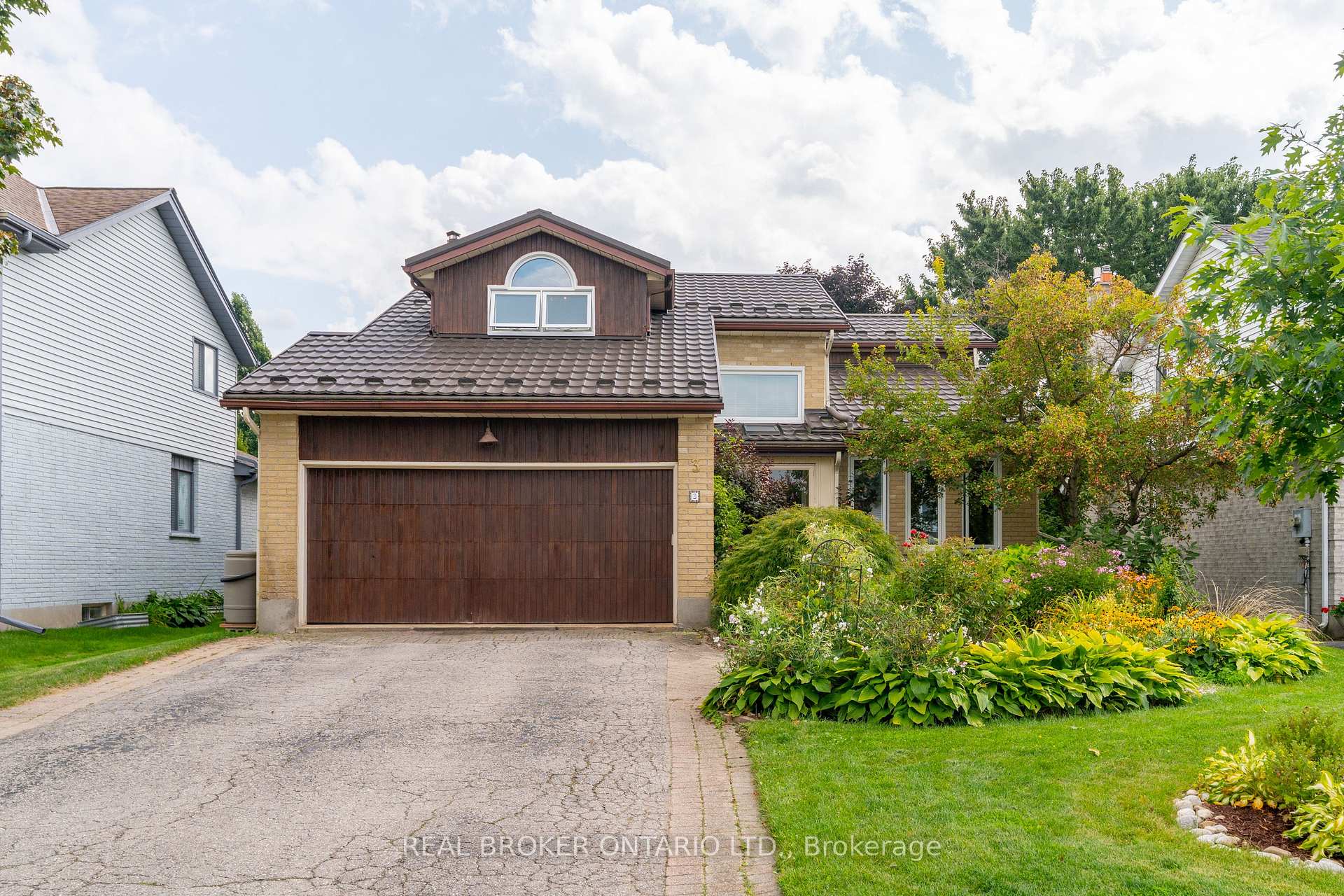 Photo 2 of 3 Brookhaven Court, Guelph, Kortright West — HOMEH