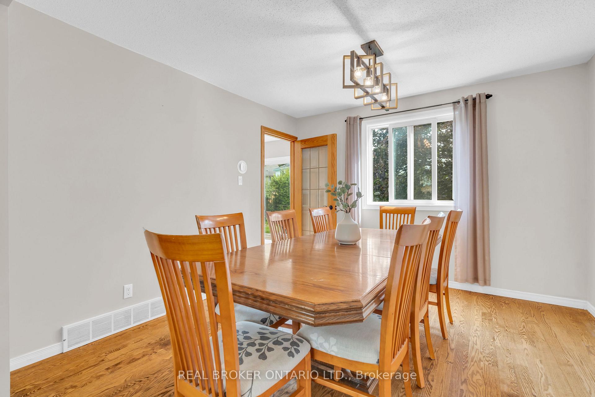 Photo 8 of 3 Brookhaven Court, Guelph, Kortright West — HOMEH