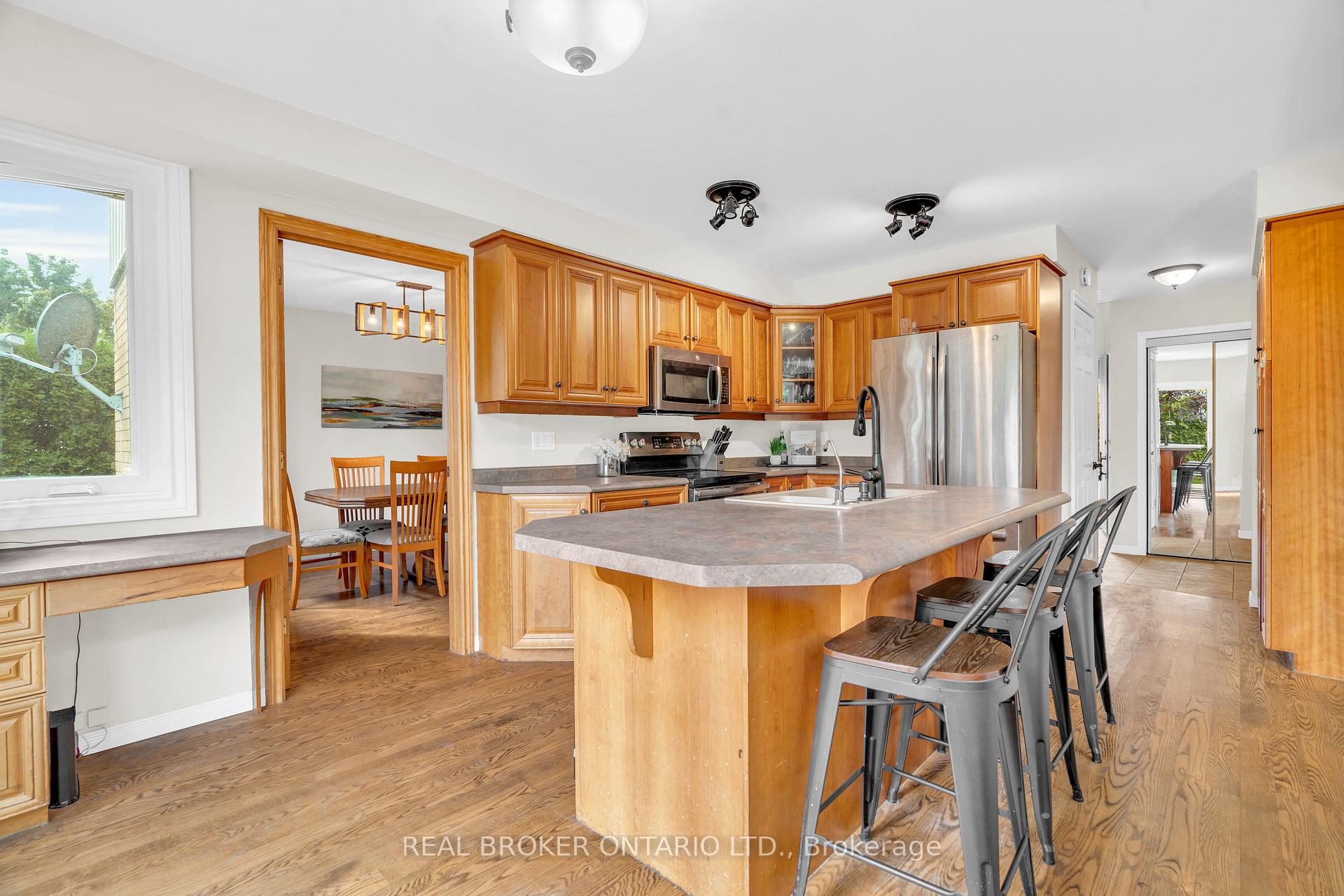 Photo 10 of 3 Brookhaven Court, Guelph, Kortright West — HOMEH