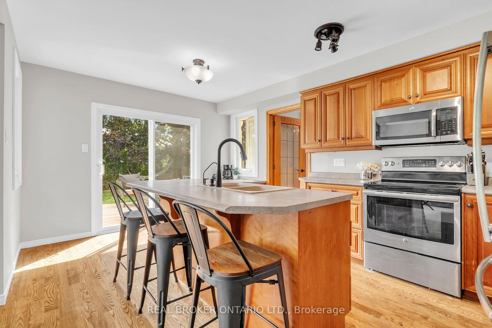 Photo 11 of 3 Brookhaven Court, Guelph, Kortright West — HOMEH