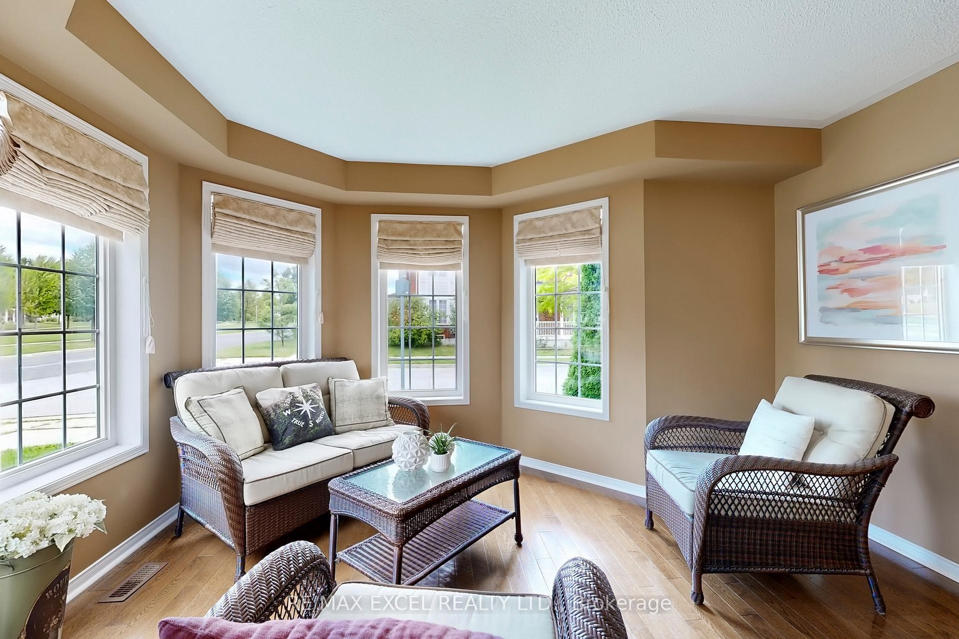 Photo 5 of 44 Black Creek Drive, Markham, Cornell — HOMEH
