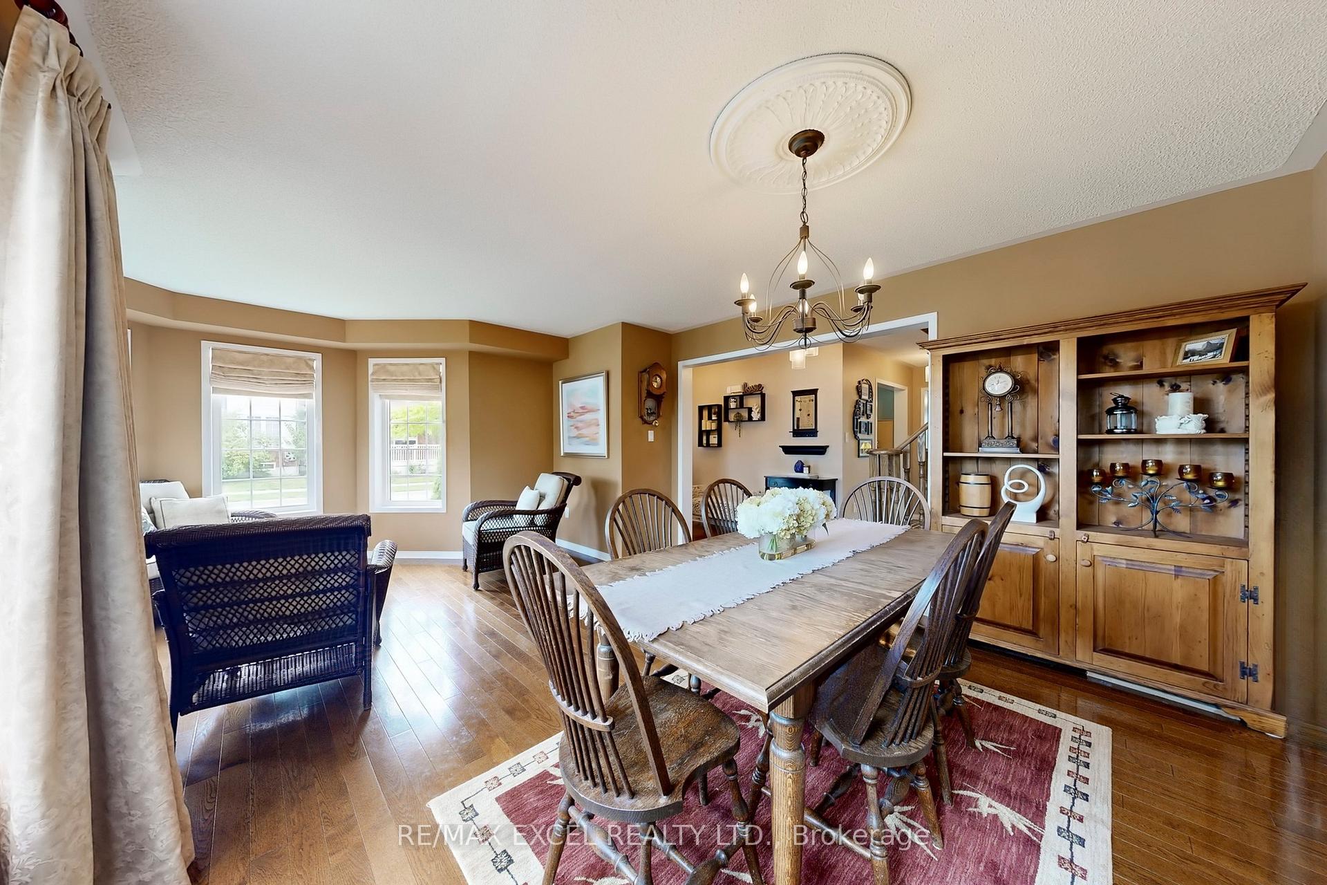 Photo 14 of 44 Black Creek Drive, Markham, Cornell — HOMEH