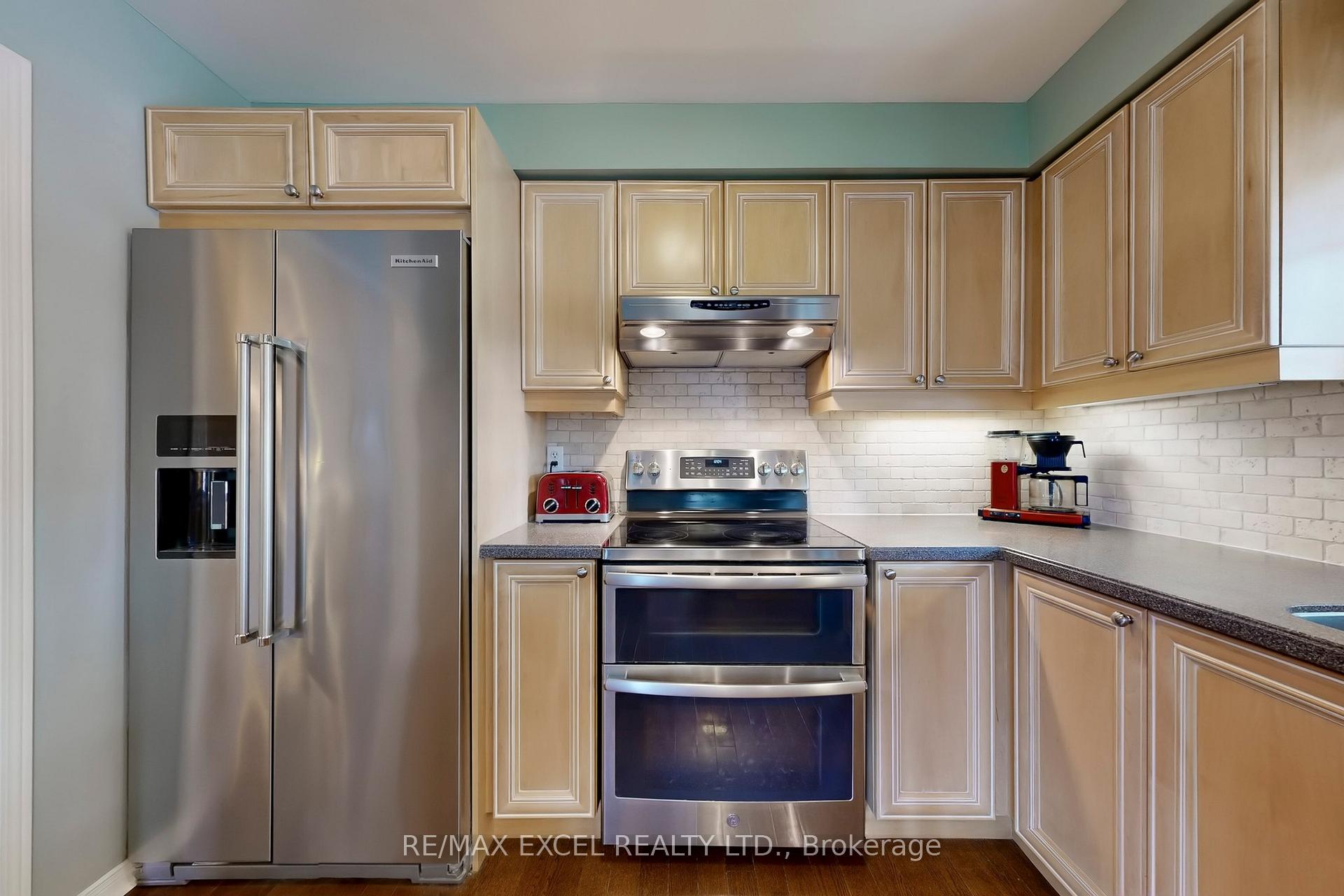 Photo 15 of 44 Black Creek Drive, Markham, Cornell — HOMEH