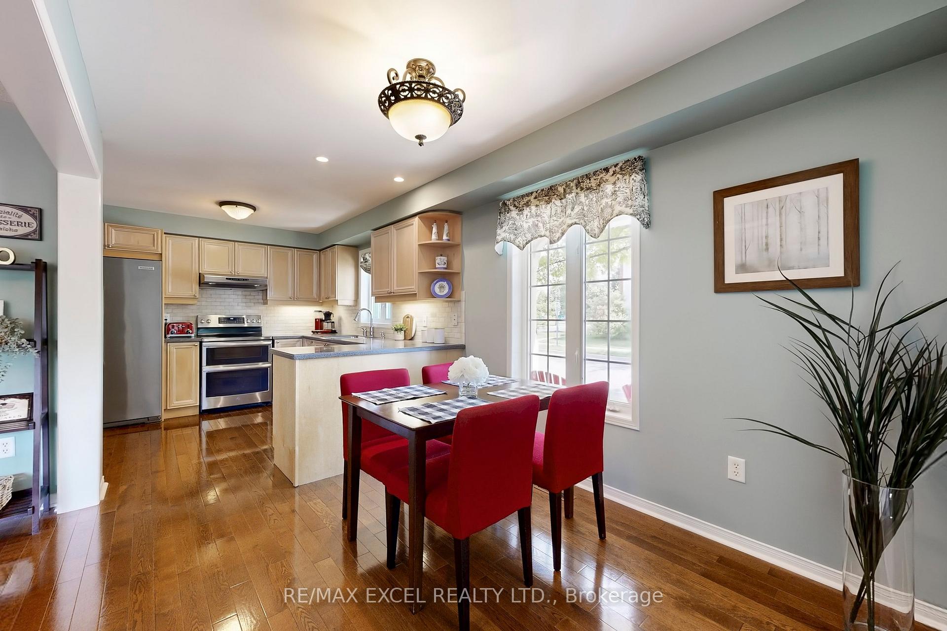 Photo 20 of 44 Black Creek Drive, Markham, Cornell — HOMEH