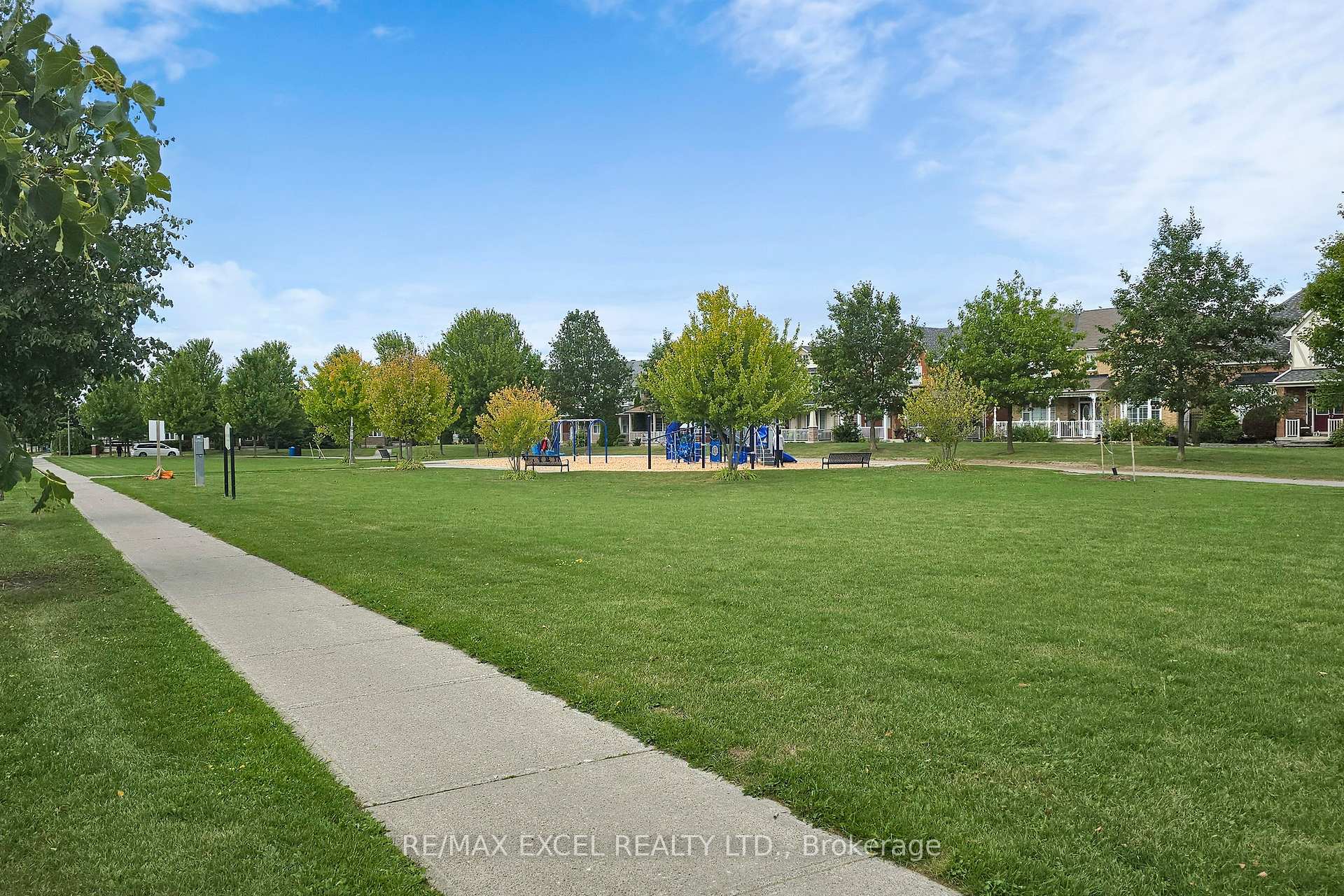 Photo 40 of 44 Black Creek Drive, Markham, Cornell — HOMEH