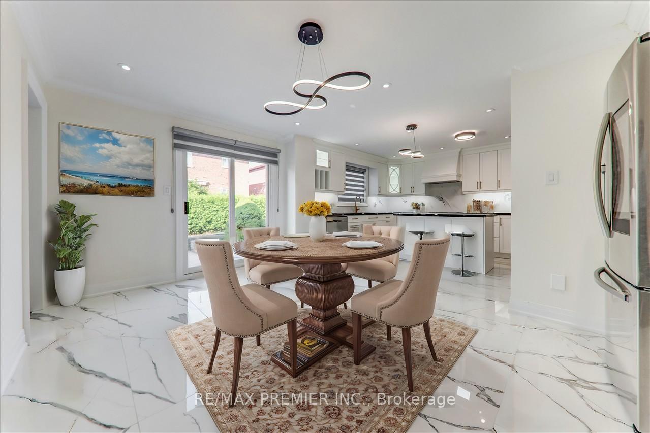 Photo 6 of 99 Benjamin Drive, Vaughan, East Woodbridge — HOMEH