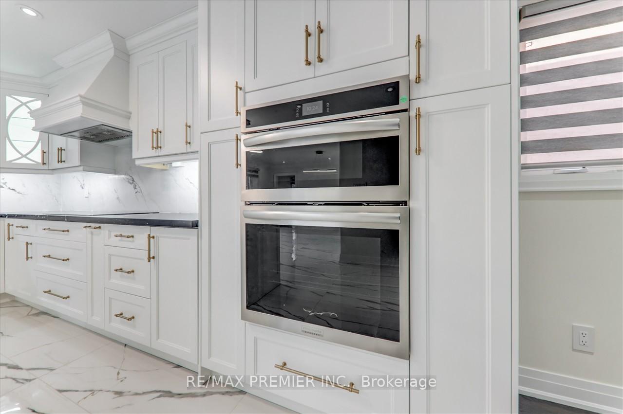 Photo 10 of 99 Benjamin Drive, Vaughan, East Woodbridge — HOMEH