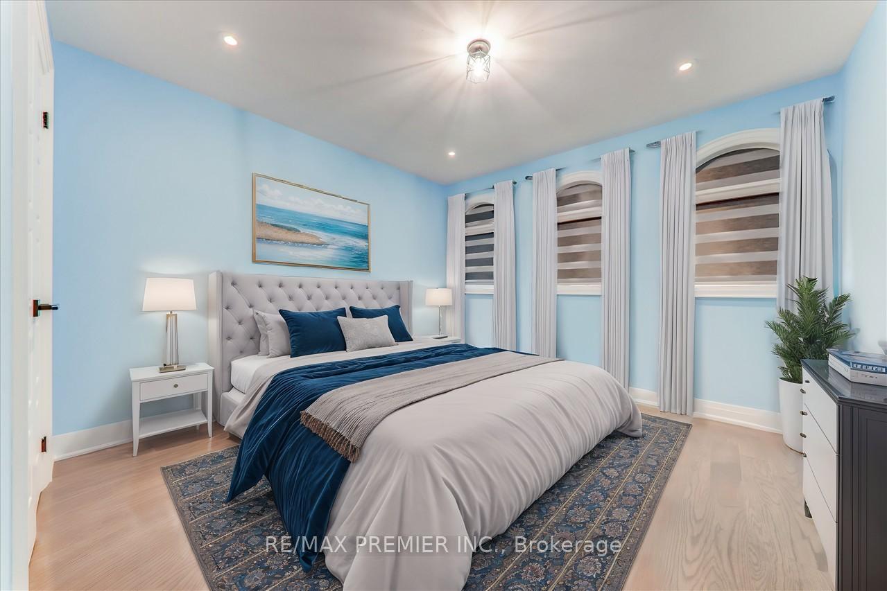 Photo 23 of 99 Benjamin Drive, Vaughan, East Woodbridge — HOMEH