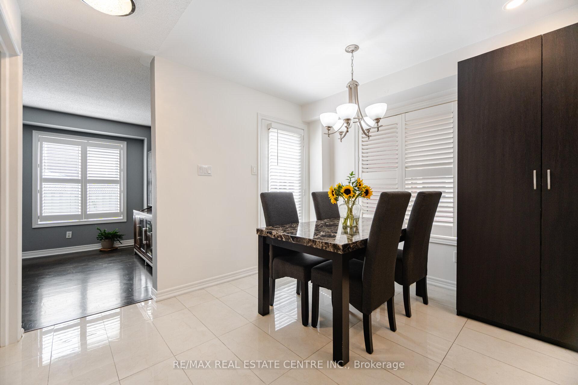 Photo 9 of 108 Barleyfield Road, Brampton, Sandringham-Wellington North — HOMEH