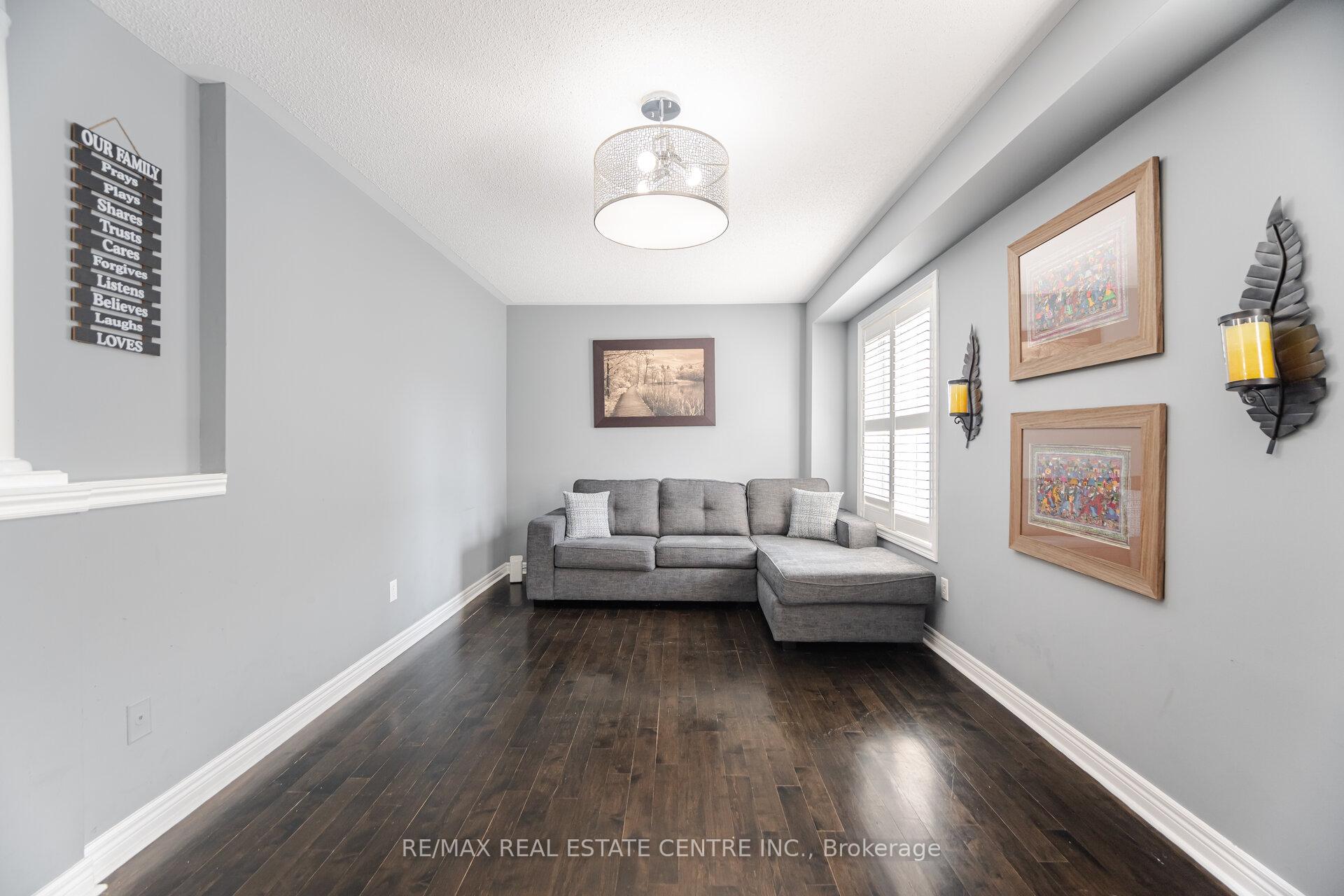 Photo 12 of 108 Barleyfield Road, Brampton, Sandringham-Wellington North — HOMEH
