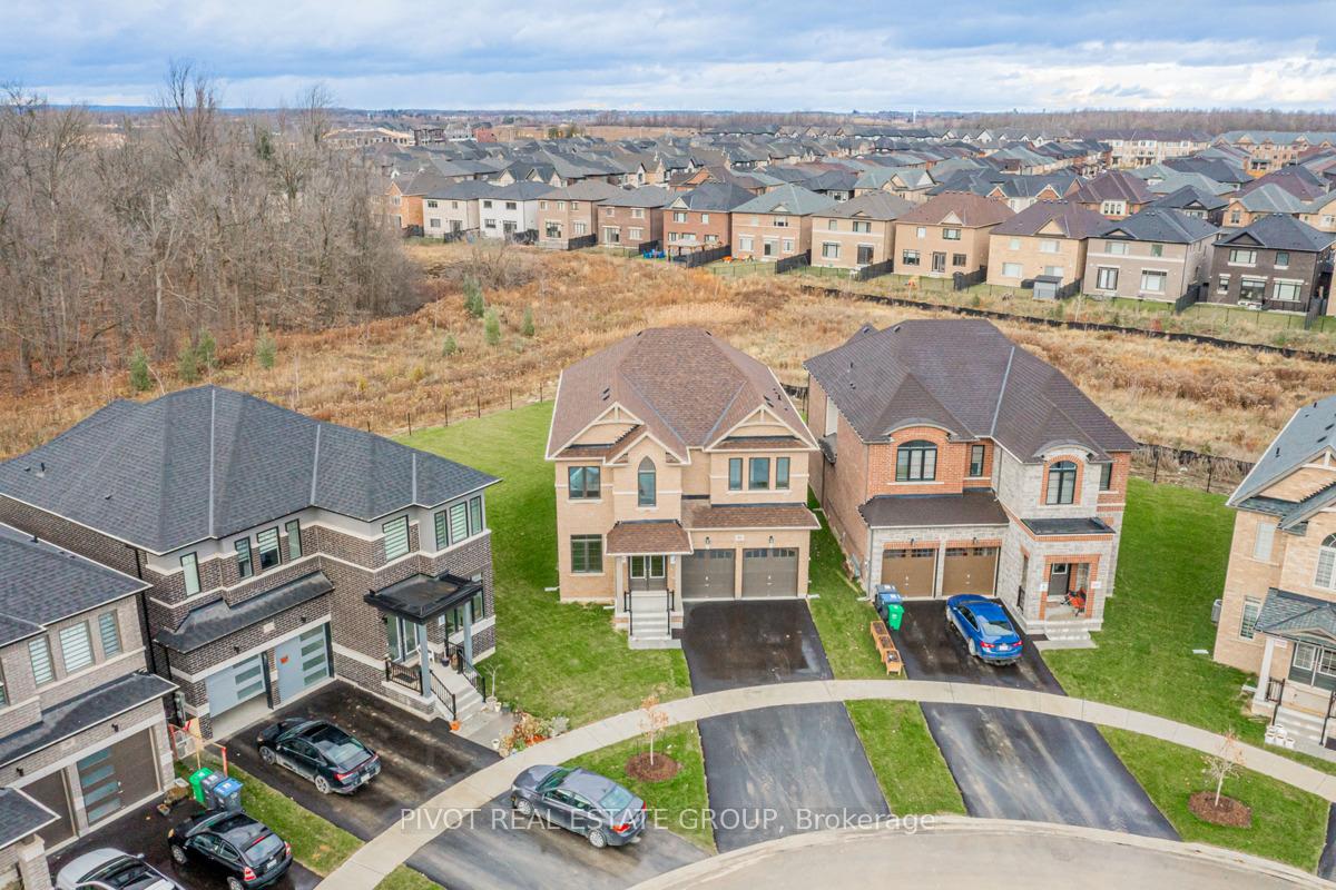 Photo 3 of 40 Dundee Street, Caledon, Rural Caledon — HOMEH