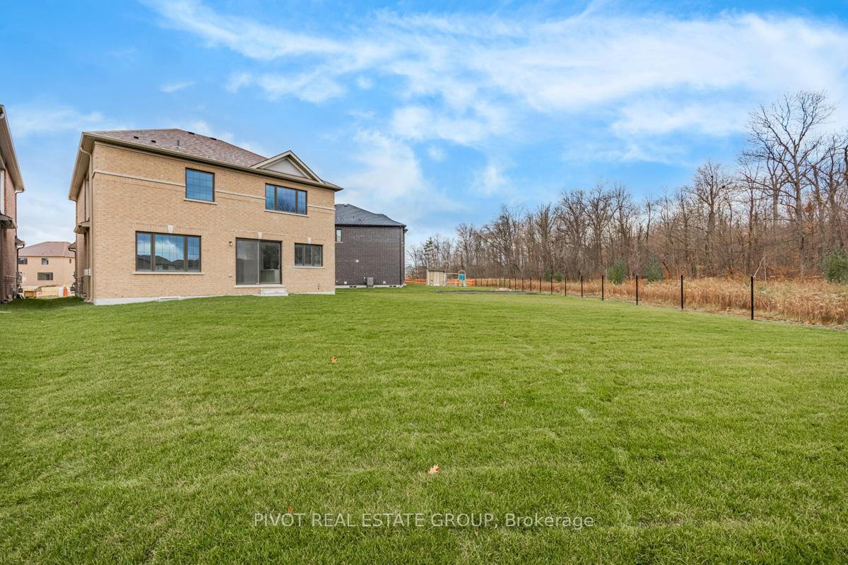 Photo 8 of 40 Dundee Street, Caledon, Rural Caledon — HOMEH