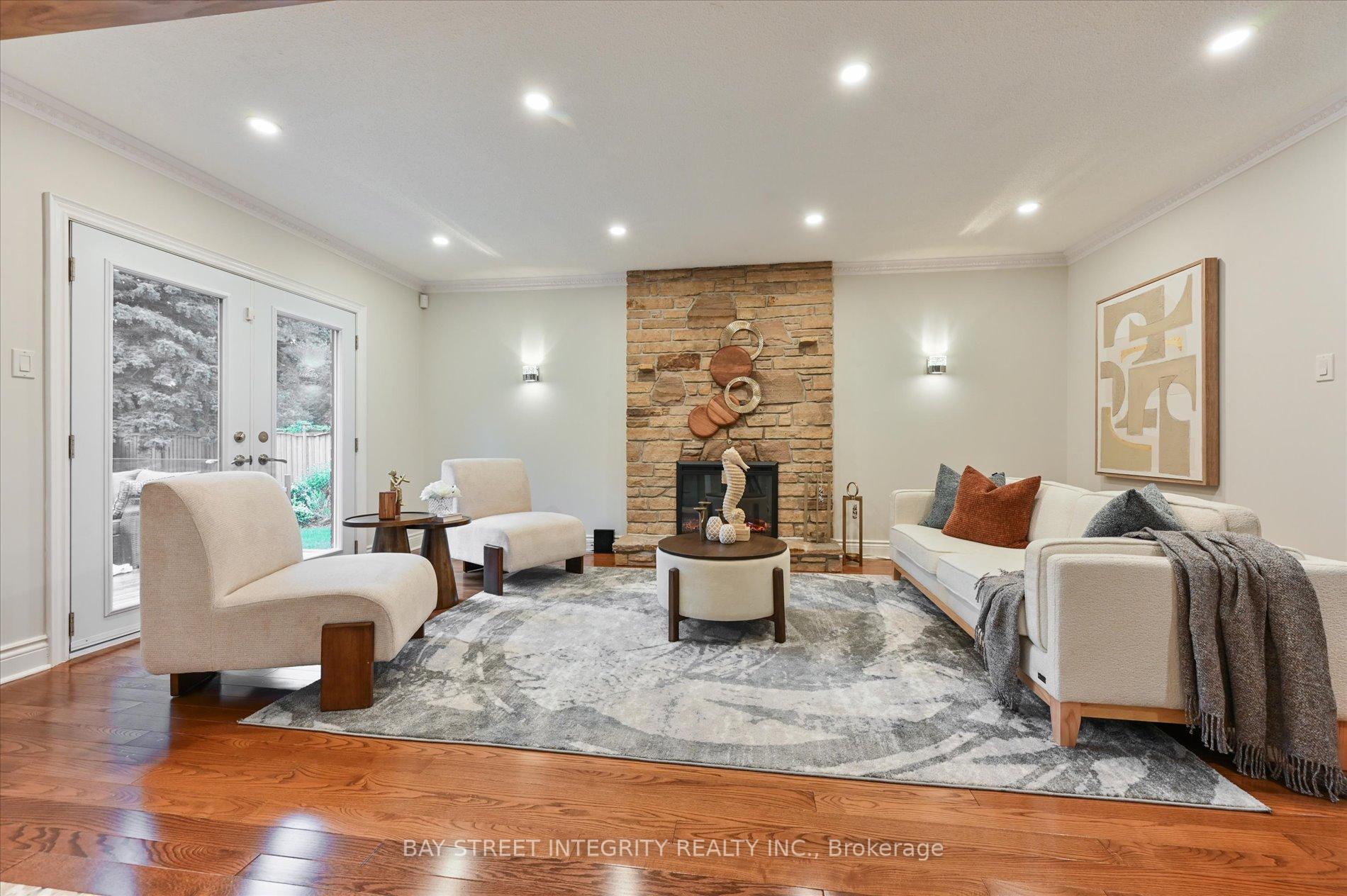 Photo 4 of 9 Ritter Crescent, Markham, Unionville — HOMEH
