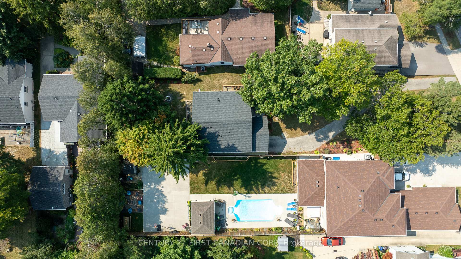 Photo 2 of 605 Lakeshore Road, Sarnia — HOMEH