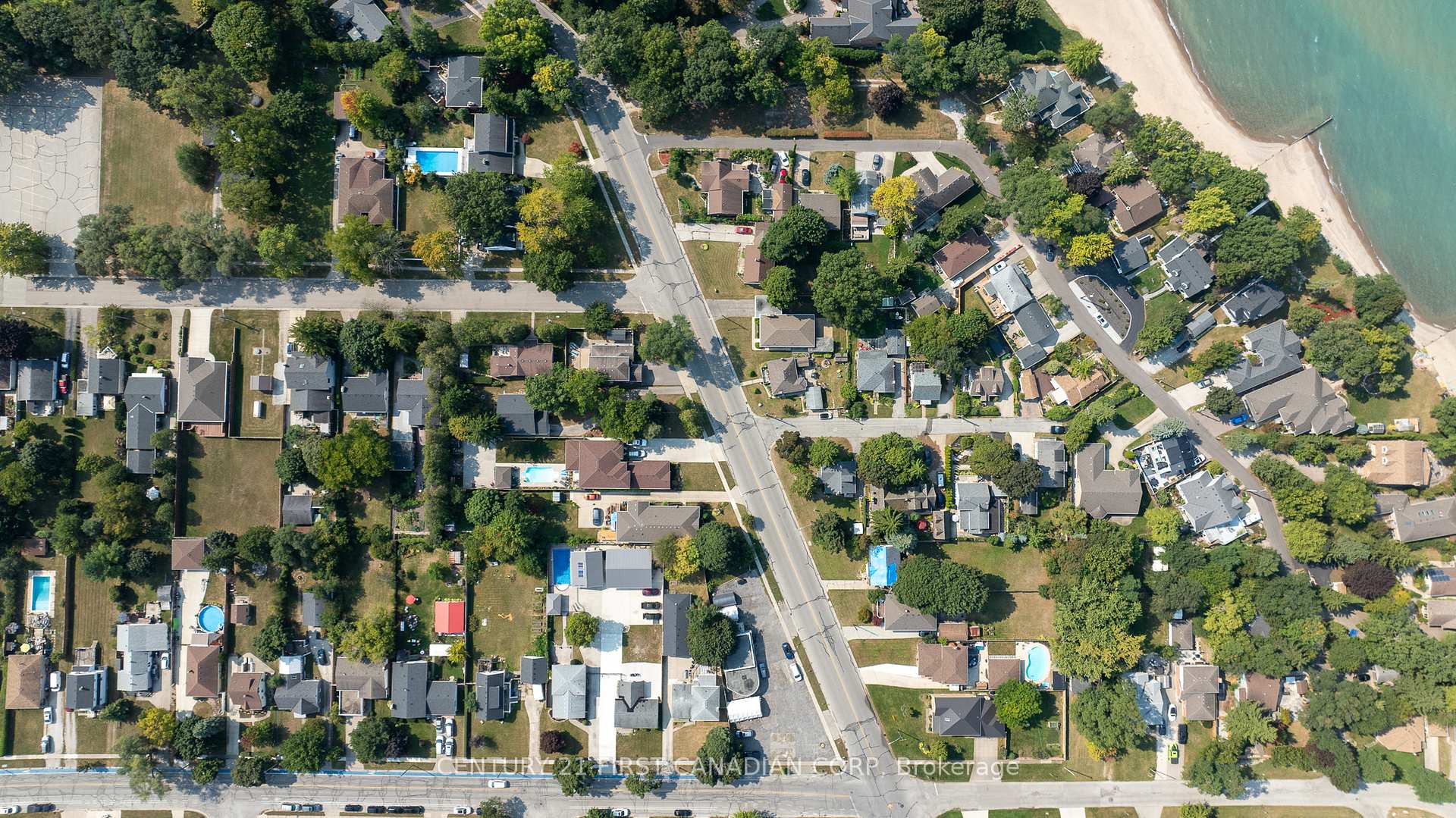 Photo 6 of 605 Lakeshore Road, Sarnia — HOMEH