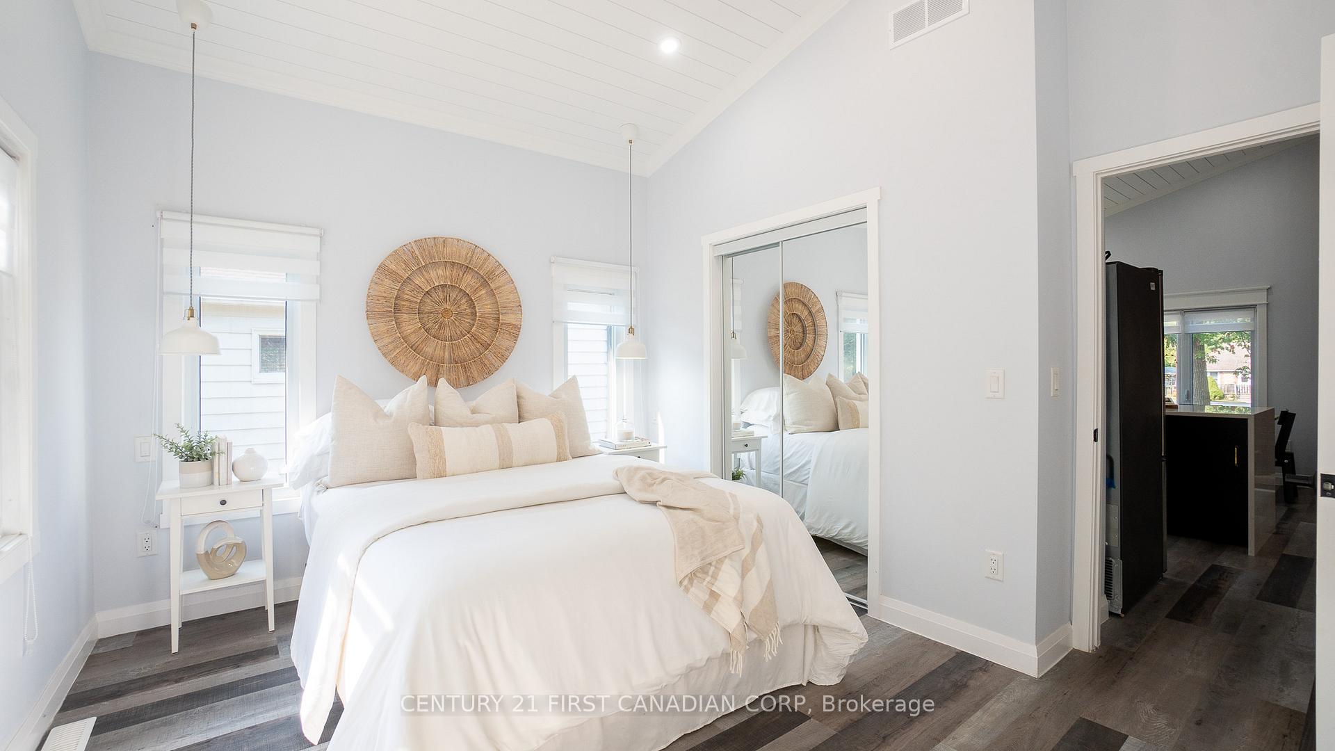 Photo 26 of 605 Lakeshore Road, Sarnia — HOMEH