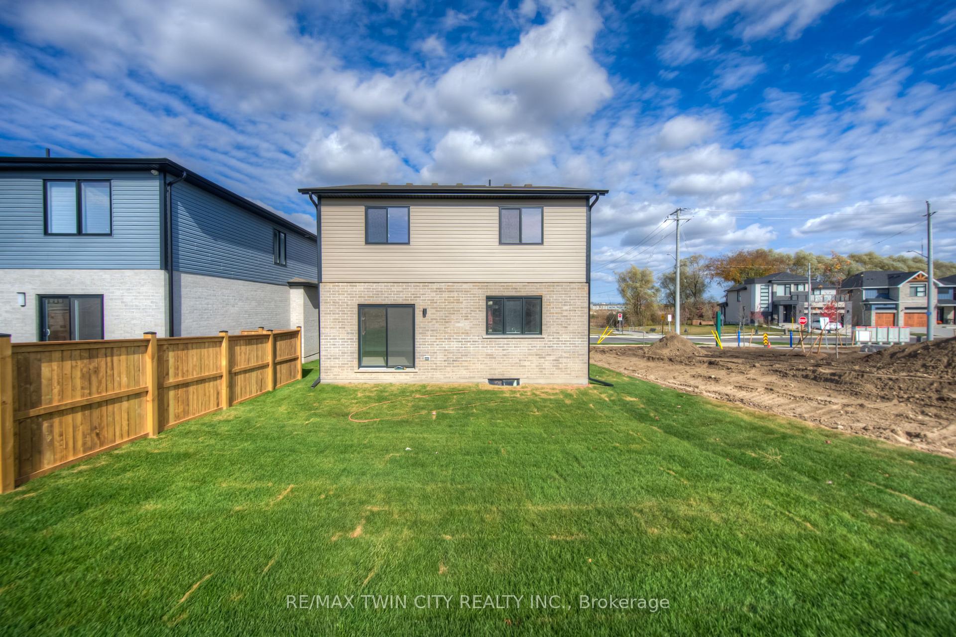 Photo 36 of 199 Otterbein Road, Kitchener — HOMEH