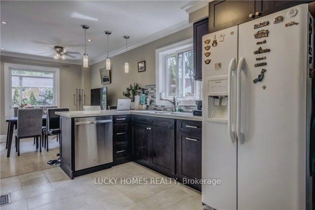 Photo 4 of 13 Blackburn Crescent S, Ajax, Central — HOMEH