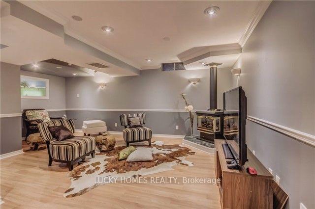 Photo 8 of 13 Blackburn Crescent S, Ajax, Central — HOMEH