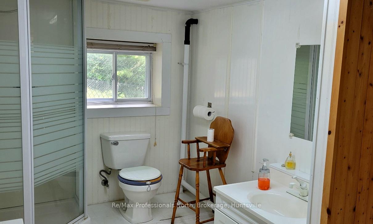 Photo 10 of 128 Wagner Street, Gravenhurst, Muskoka (S) — HOMEH