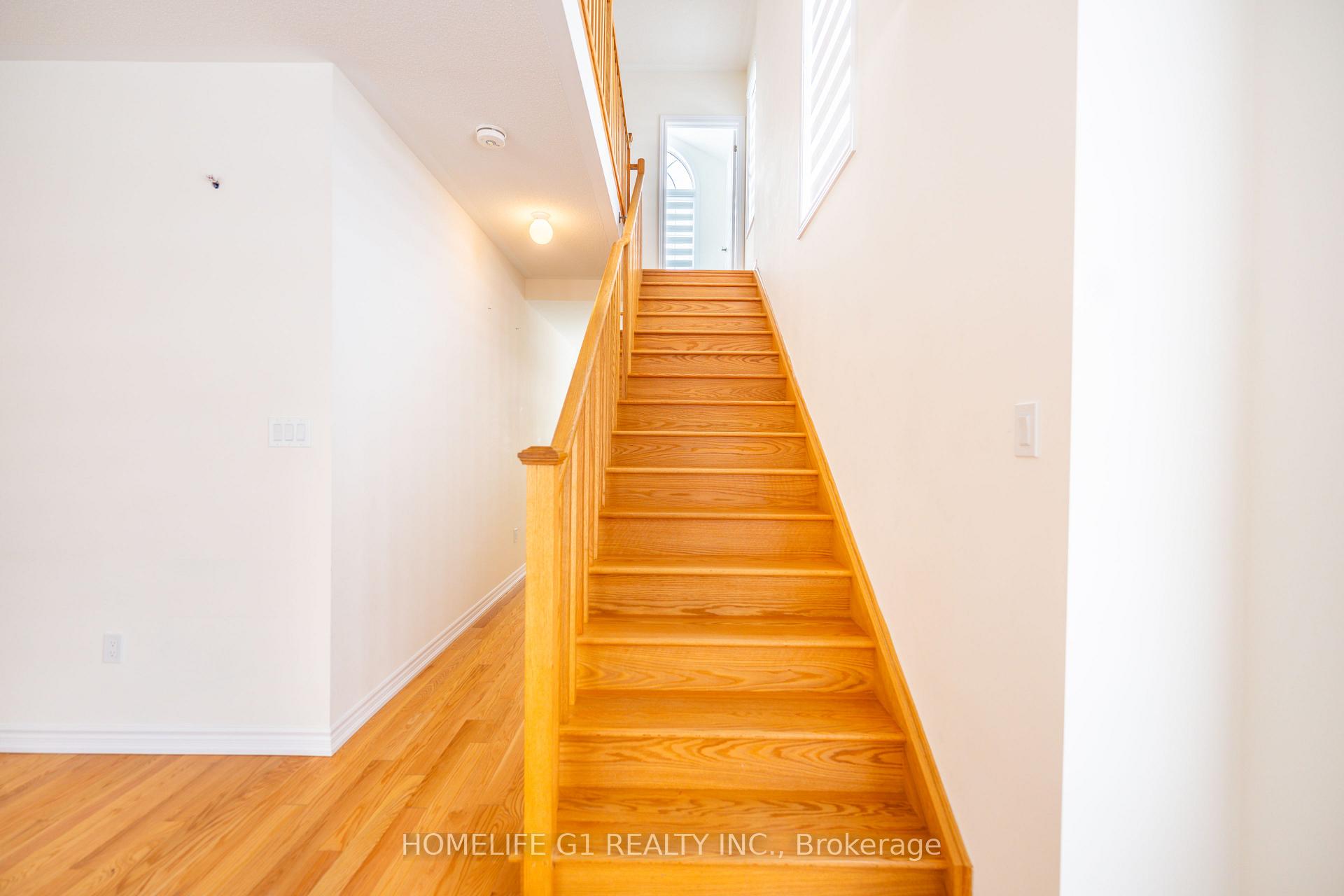 Photo 16 of 50 Rochester Drive, Barrie, Lakeshore — HOMEH