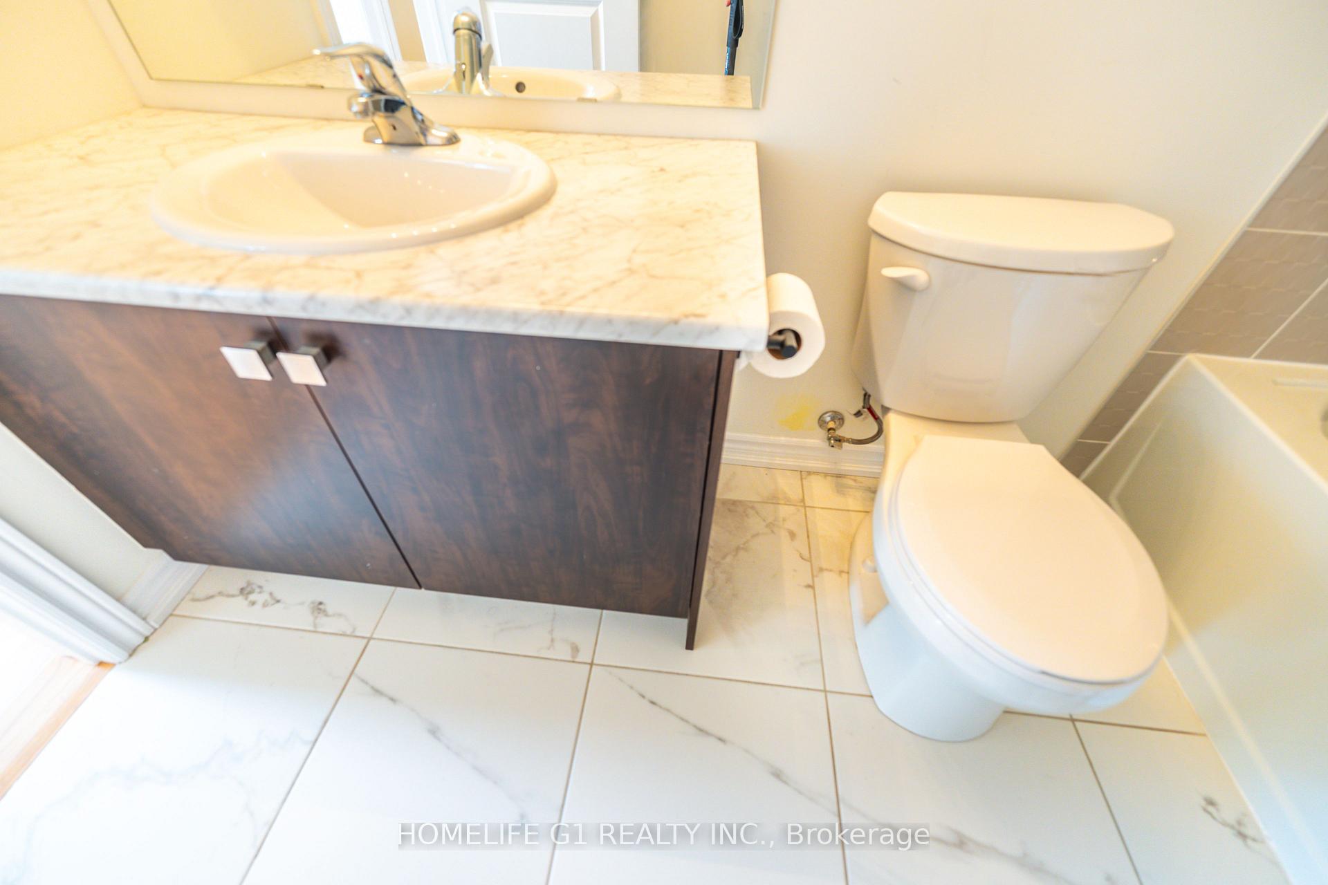 Photo 26 of 50 Rochester Drive, Barrie, Lakeshore — HOMEH