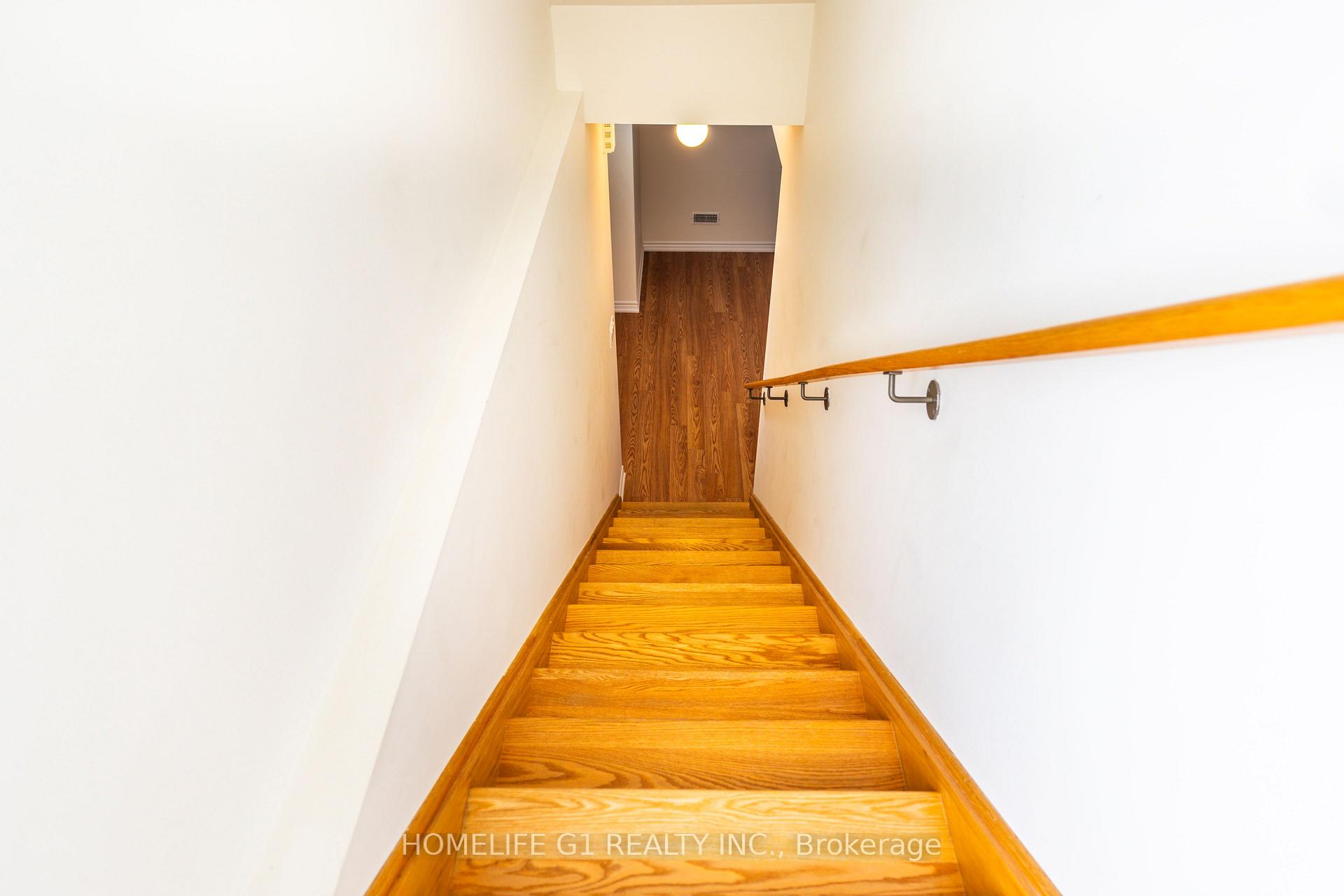 Photo 42 of 50 Rochester Drive, Barrie, Lakeshore — HOMEH